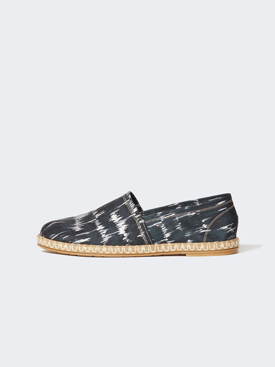 

DeFacto Women Printed Comfort Insole Textile Basics Espadrilles, Black