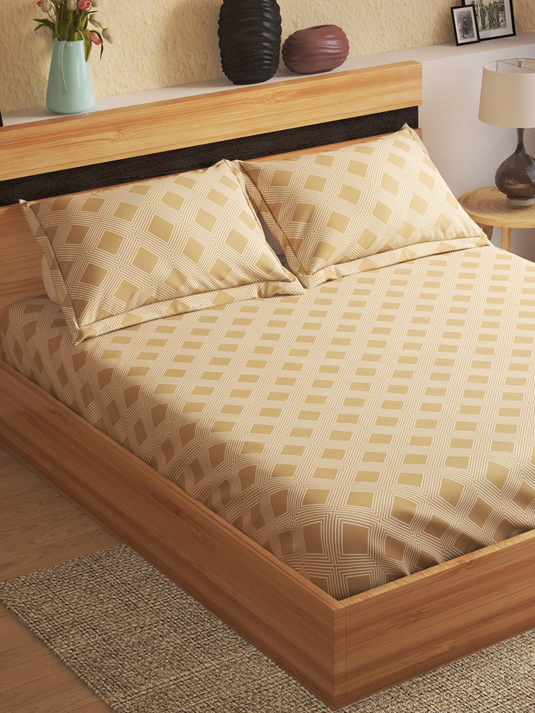 

Home Centre Beige Geometric 144 TC Fitted Cotton King Bedsheet with 2 Pillow Covers