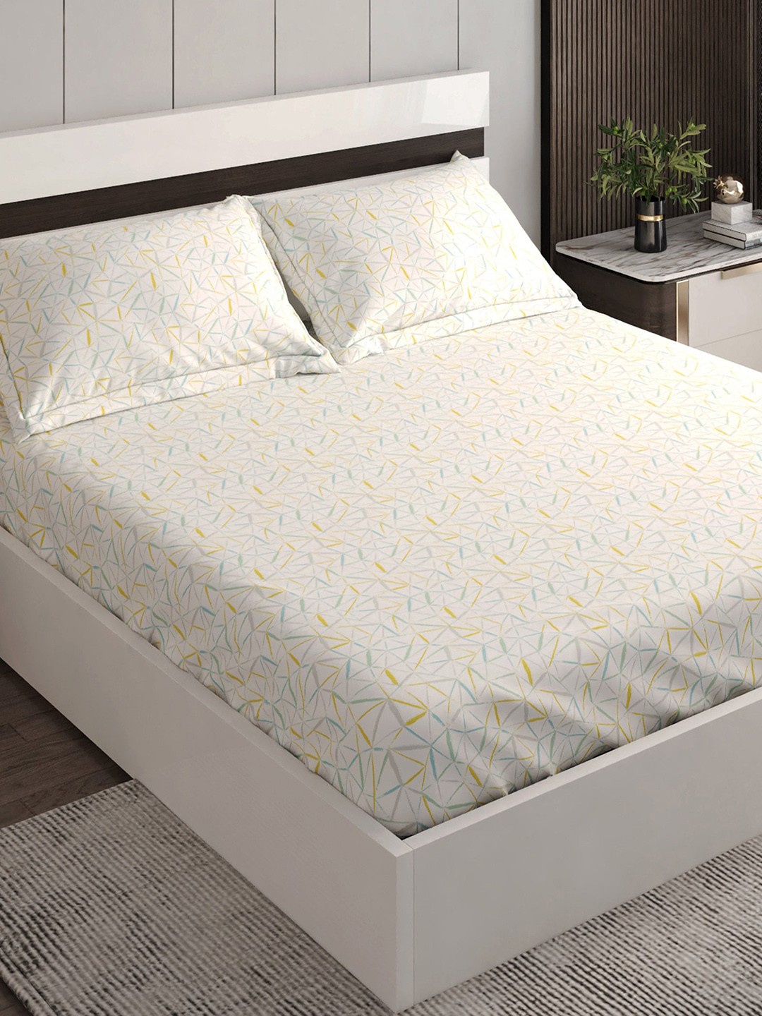 

Home Centre White Geometric 144 TC Fitted Cotton King Bedsheet with 2 Pillow Covers