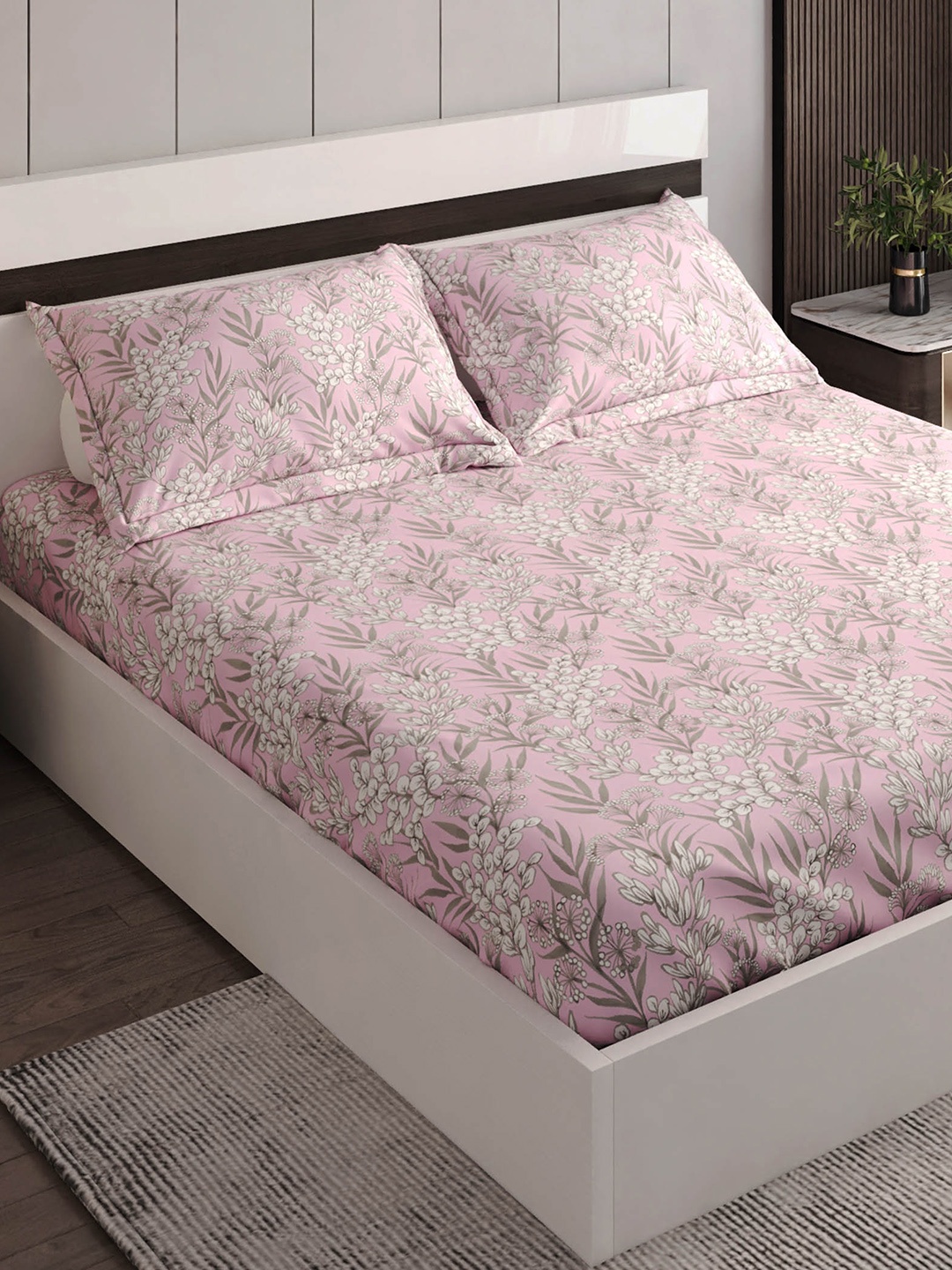 

Home Centre Pink Floral 144 TC Fitted Cotton King Bedsheet with 2 Pillow Covers
