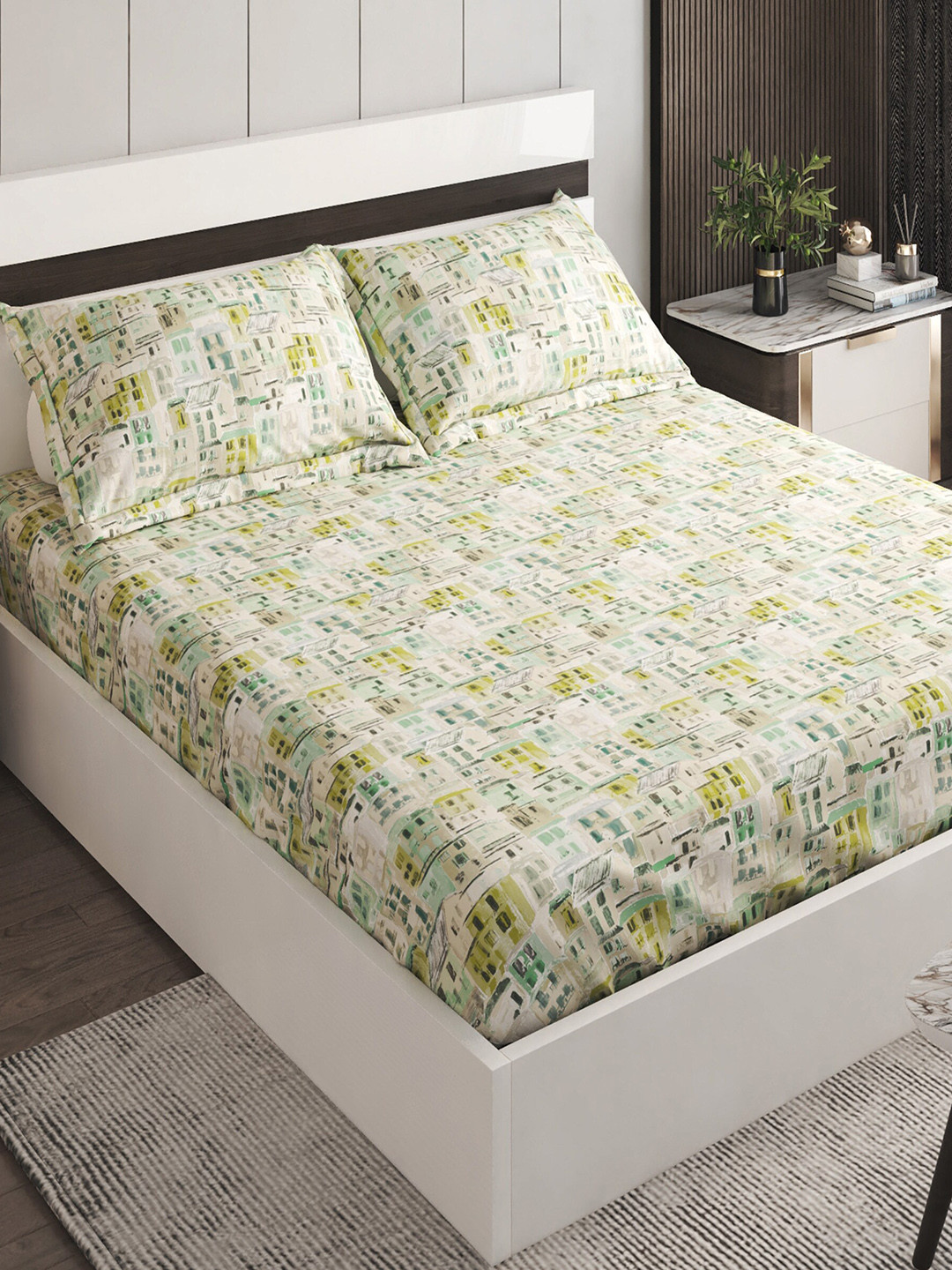 

Home Centre Green 144 TC Fitted Cotton King Bedsheet with 2 Pillow Covers