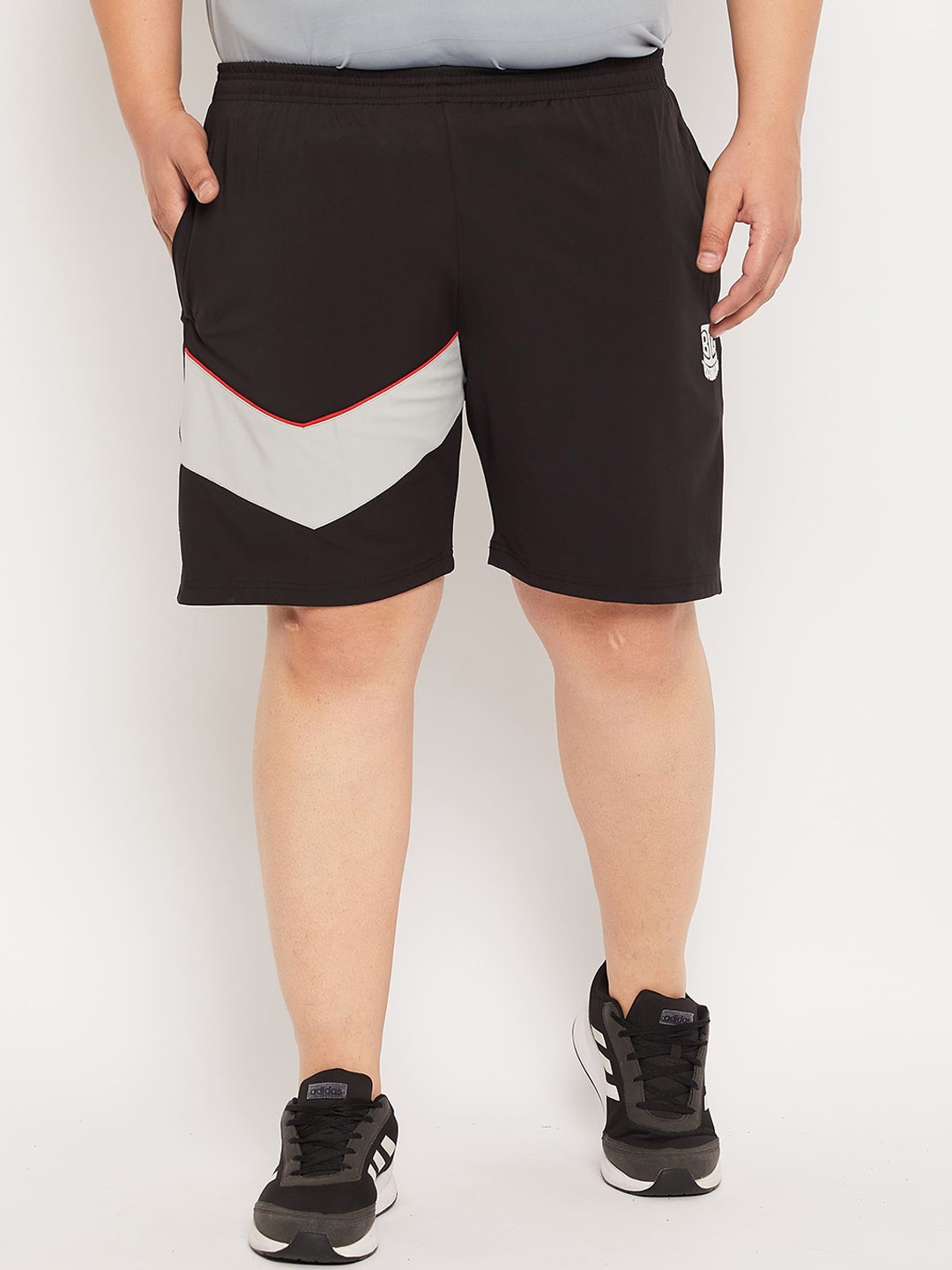 

bigbanana Men Colourblocked Antimicrobial Sports Shorts, Black