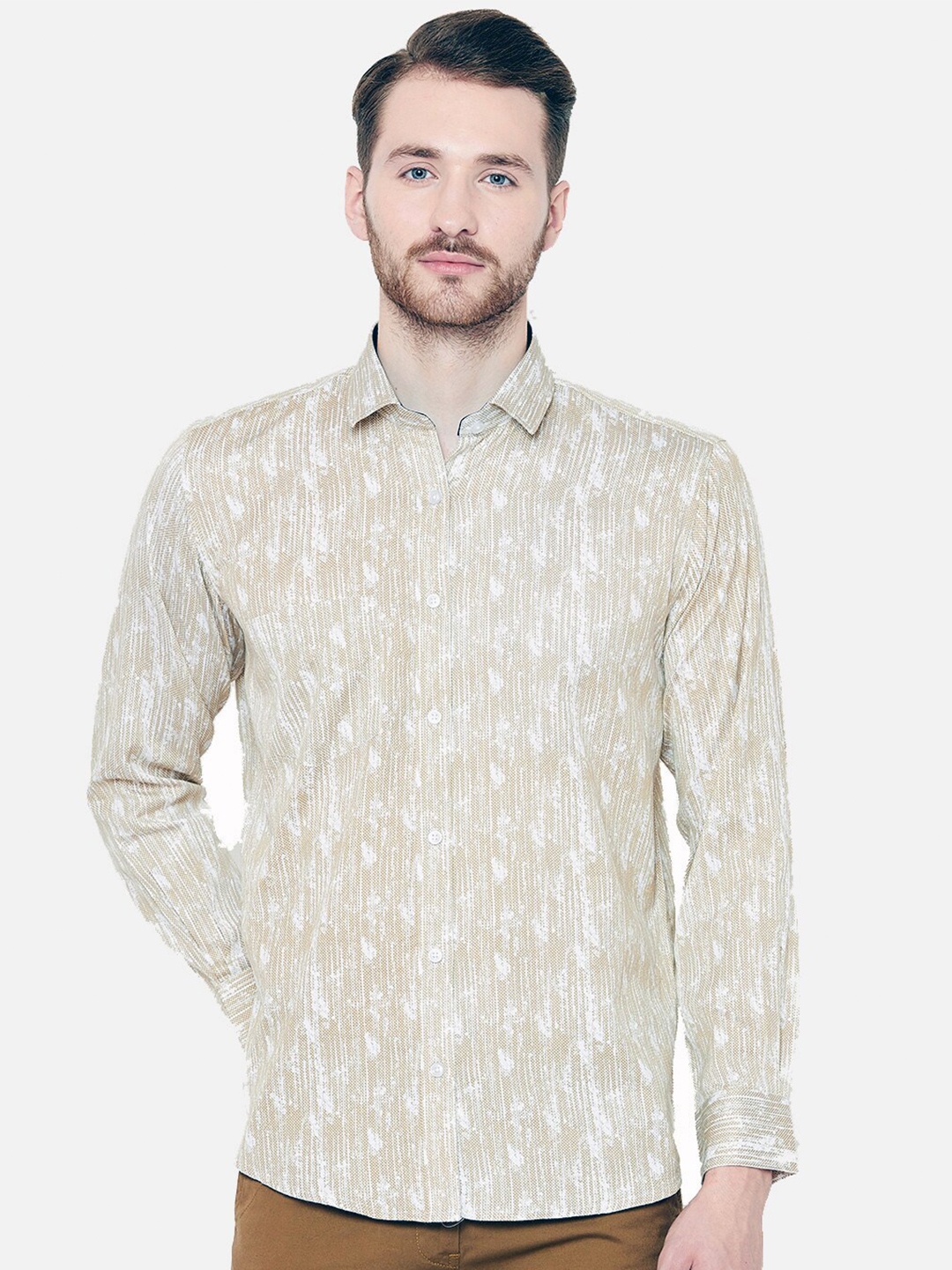 

Shaftesbury London Abstract printed Spread Collar Oxford Cotton Slim Fit Casual Shirt, Beige