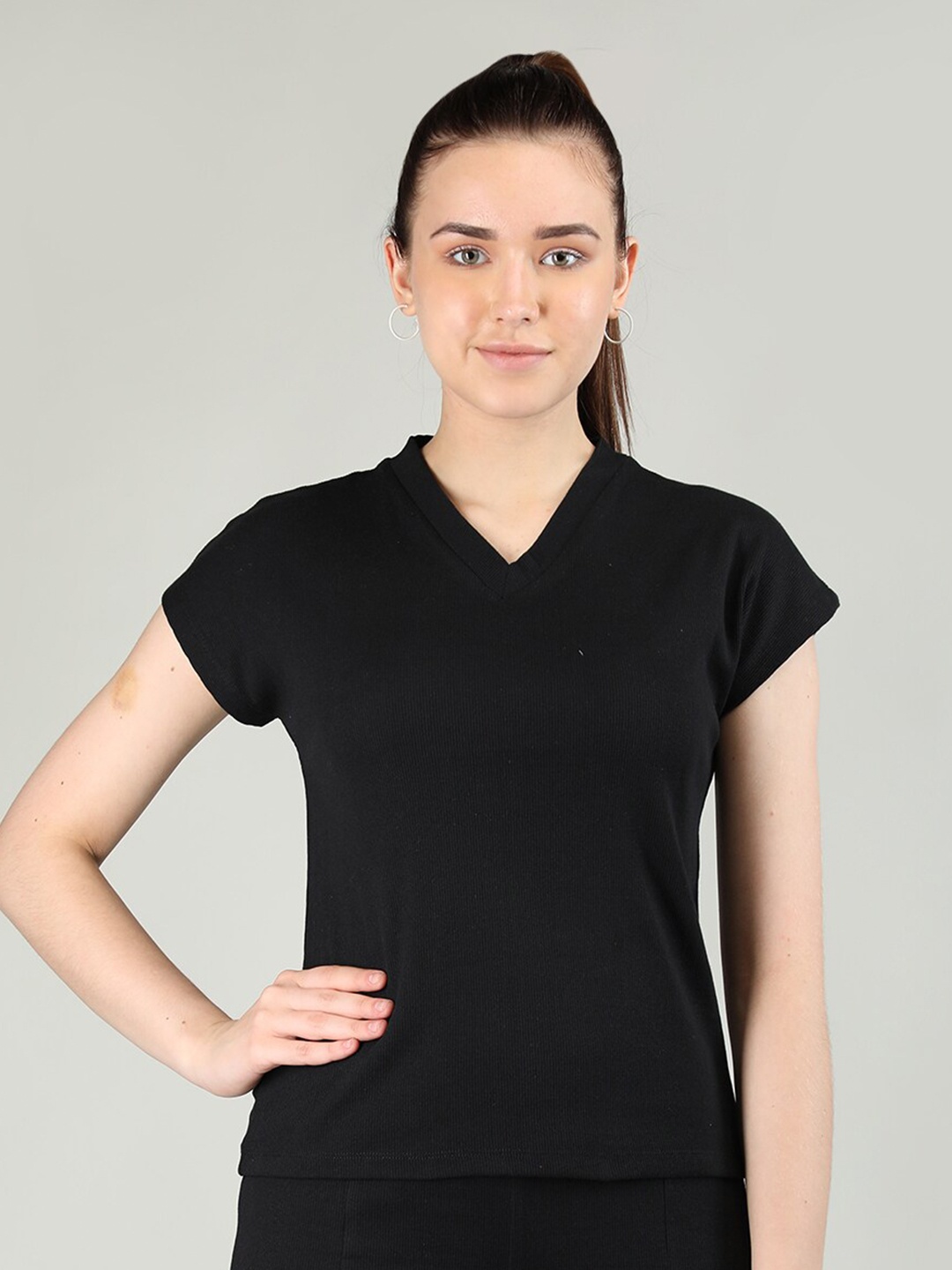 

CHKOKKO V-Neck Extended Sleeves Cotton T-shirt, Black