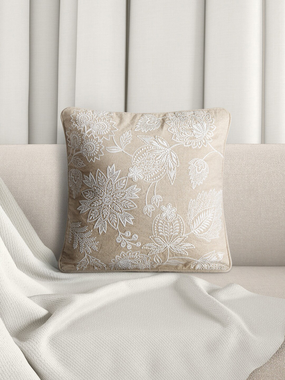 

Living scapes by Pantaloons Beige & White Floral Printed Cotton Square Cushion Cover