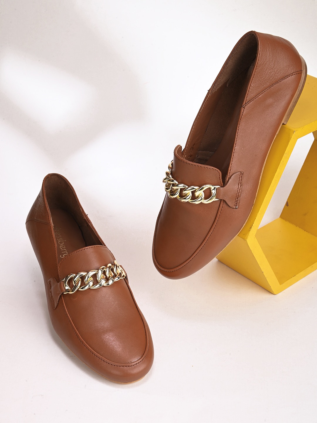 

DressBerry Women Tan Ballerinas Flats