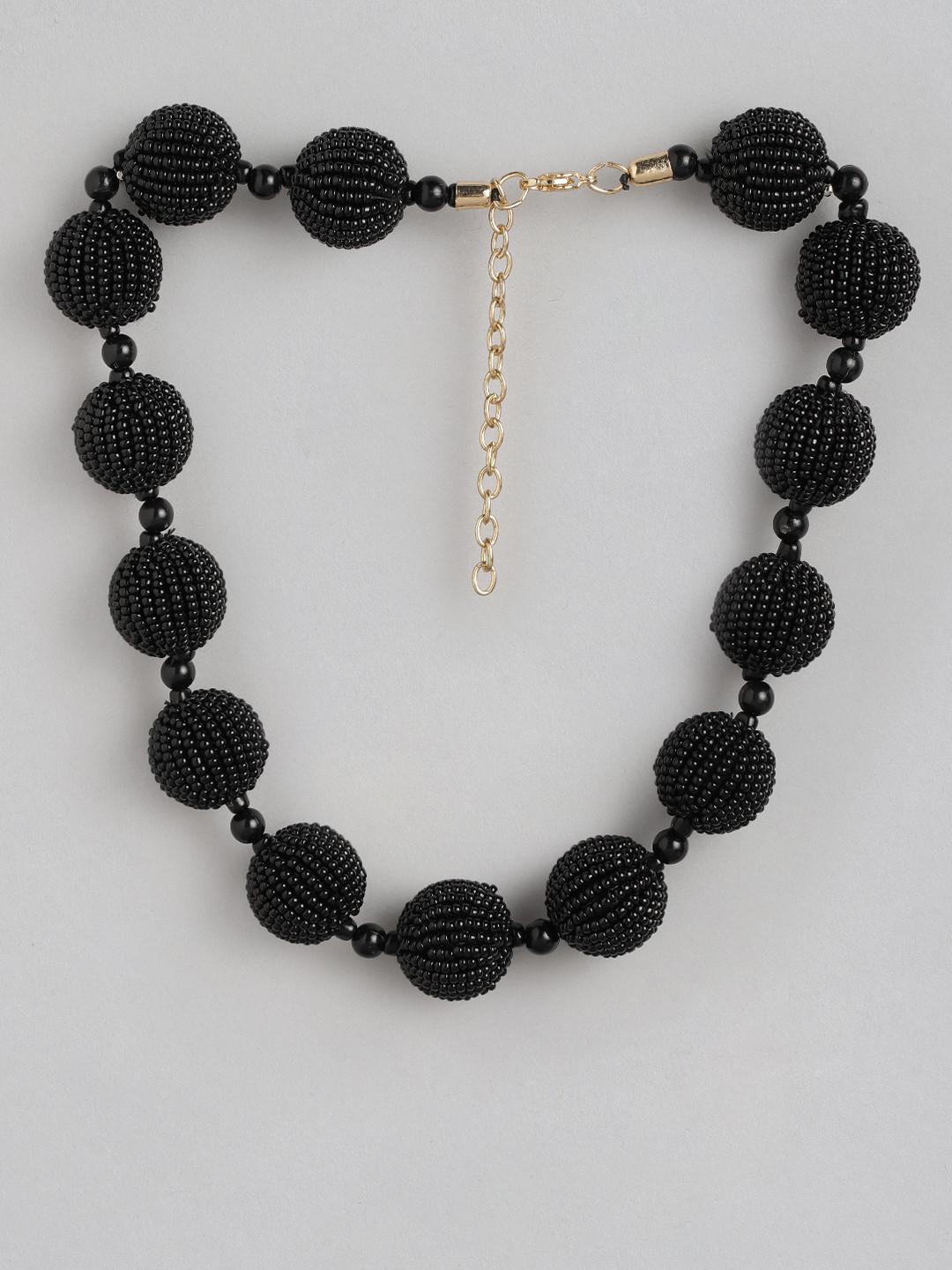 

RICHEERA Beaded Necklace, Black