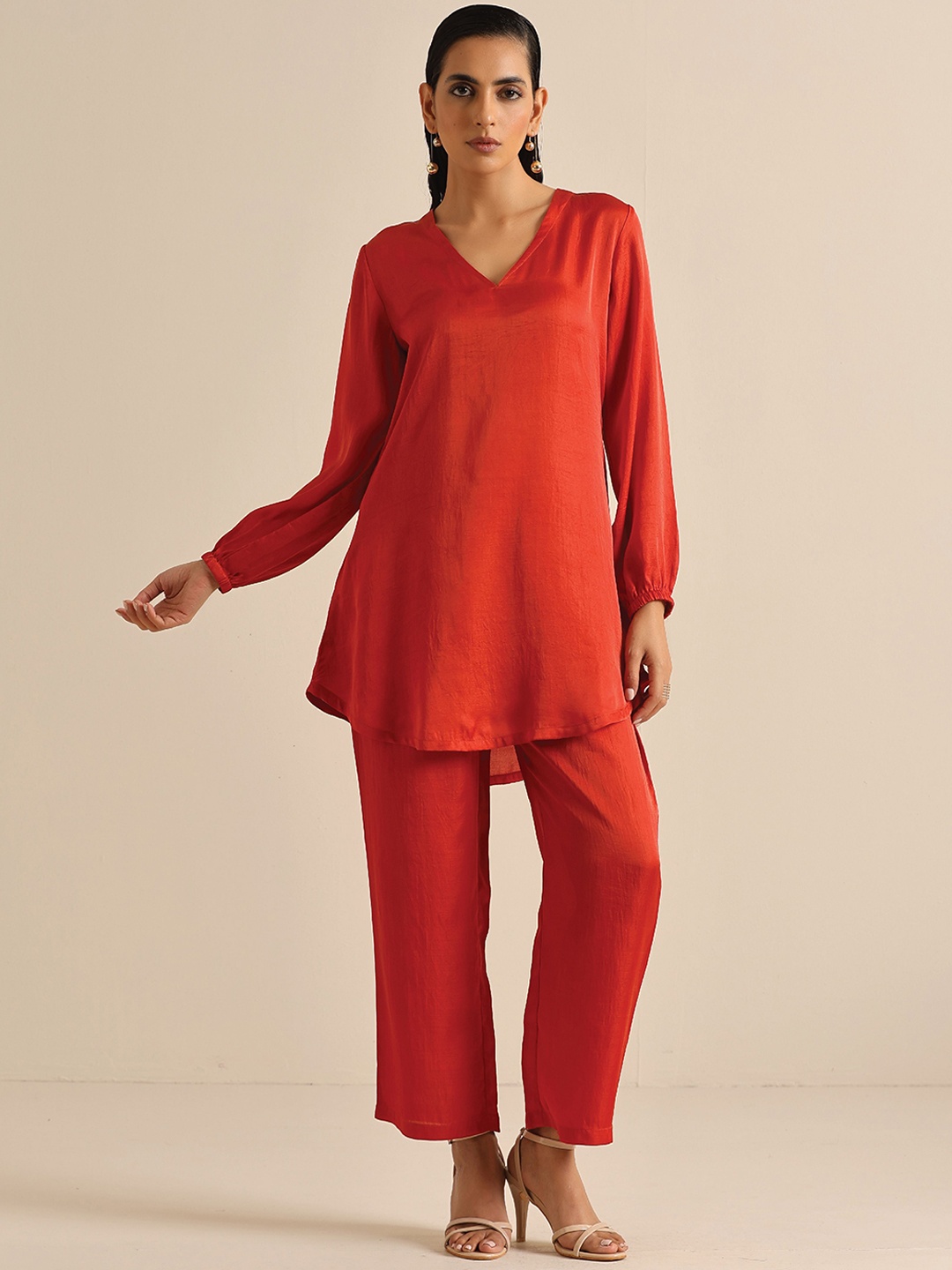 

trueBrowns V-Neck Long Sleeves A-Line Kurta With Trouser, Rust