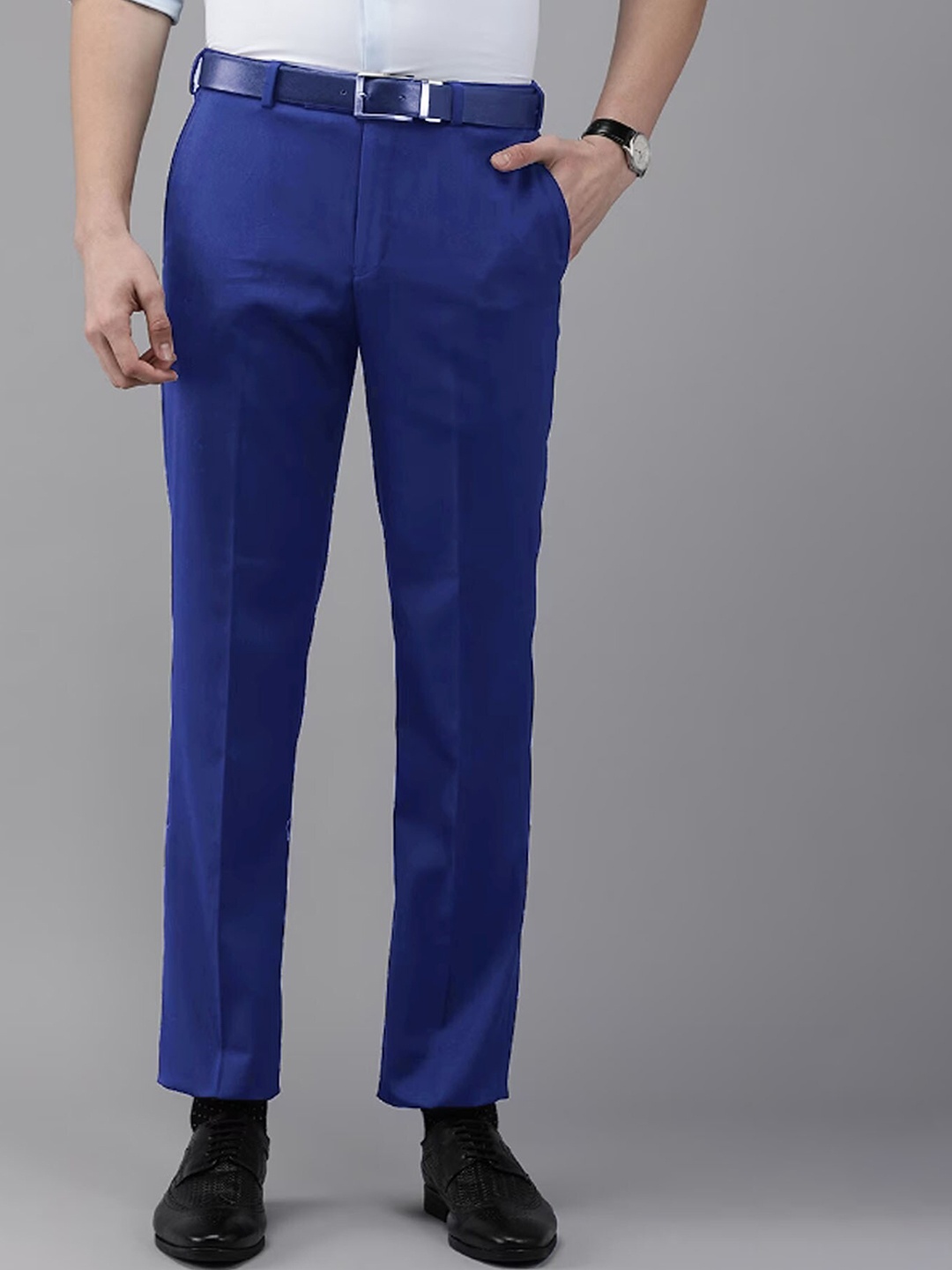 

AD & AV Men Regular Fit Mid-Rise Easy Wash Chinos, Blue