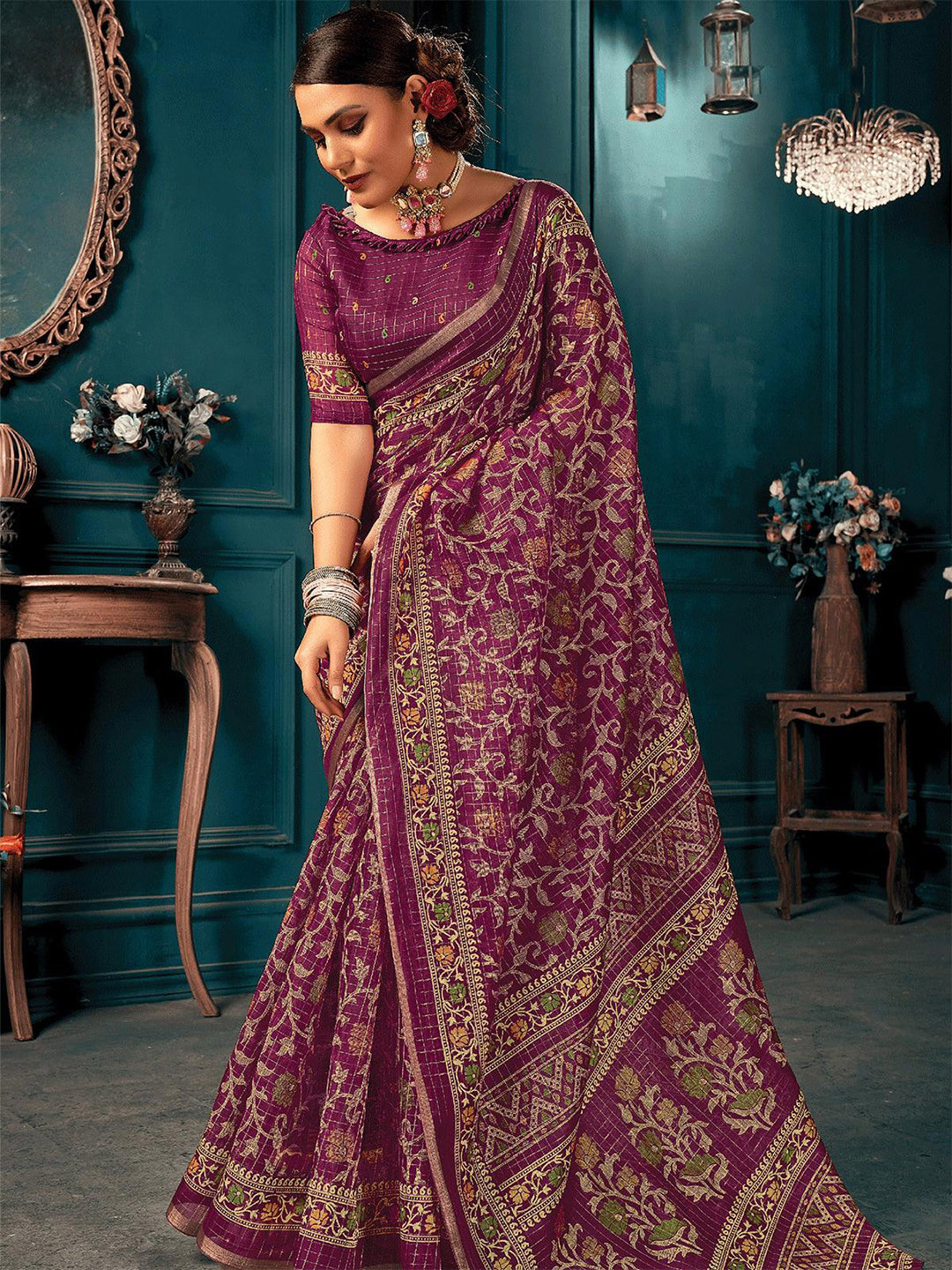 

ODETTE Floral Printed Zari Saree, Purple