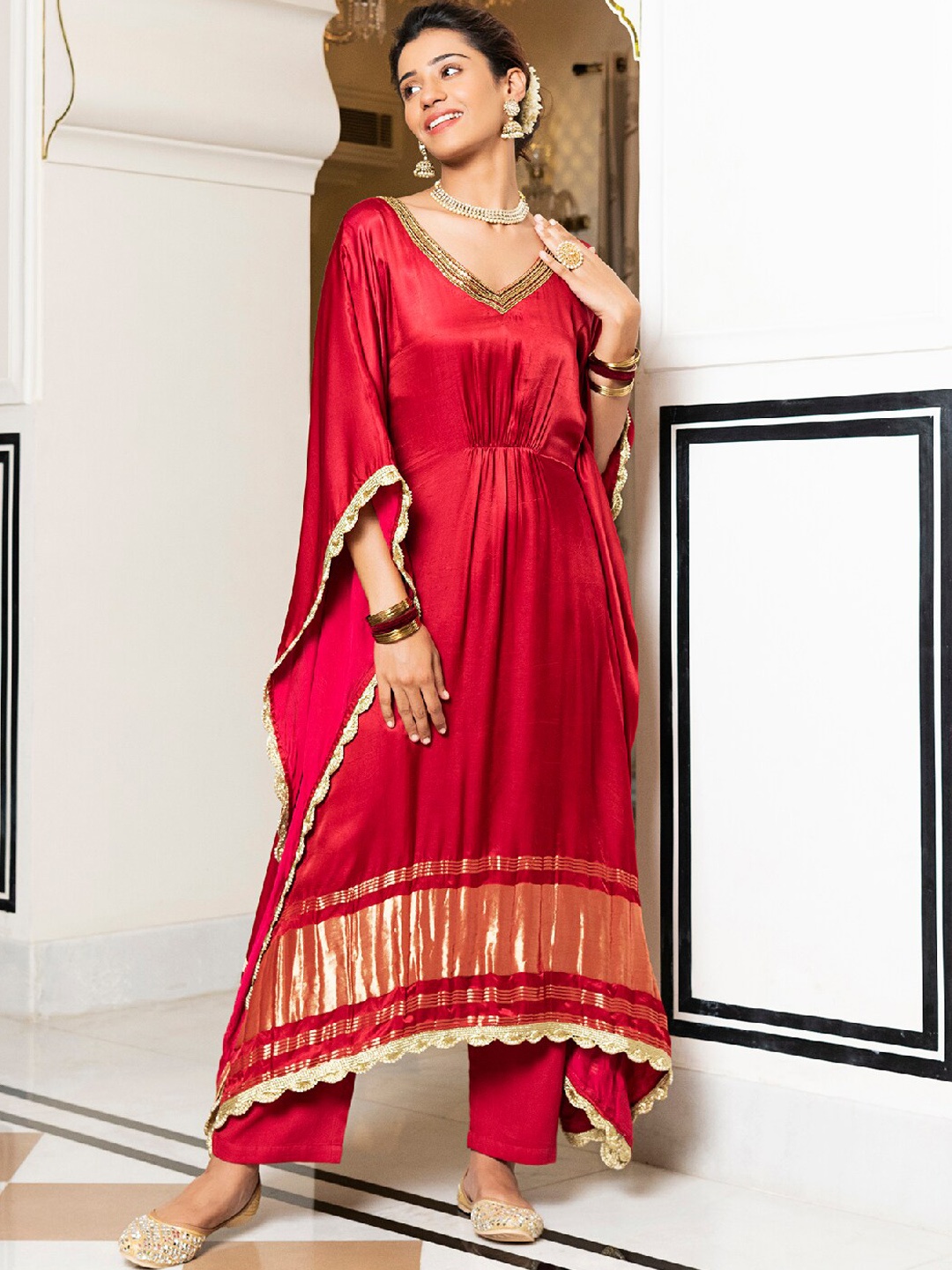 

EverBloom Asymmetric V-Neck Sequined Kaftan Kurta with Trousers, Red