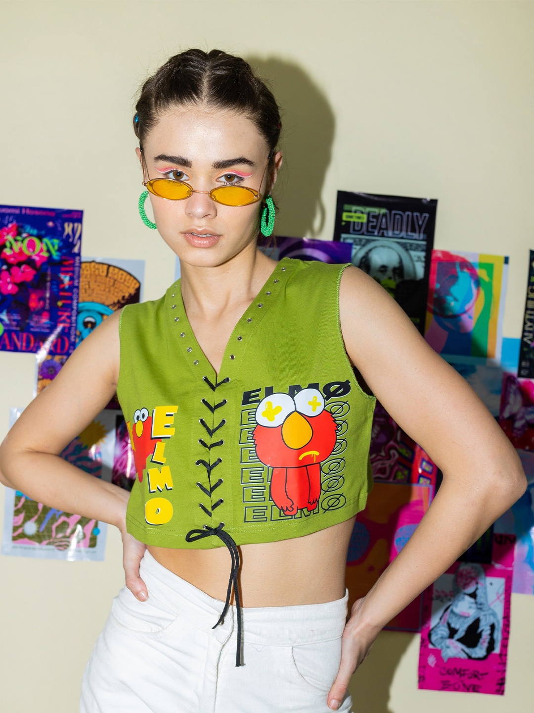 

Stylecast X Hersheinbox Green Graphic Printed Cotton Regular Crop Top