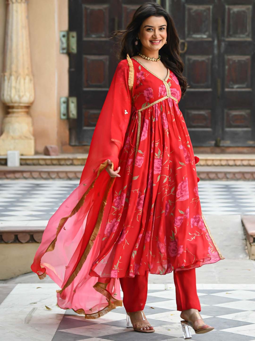 

Bunaai Floral Printed High Slit Kurta with Trousers & Dupatta, Red