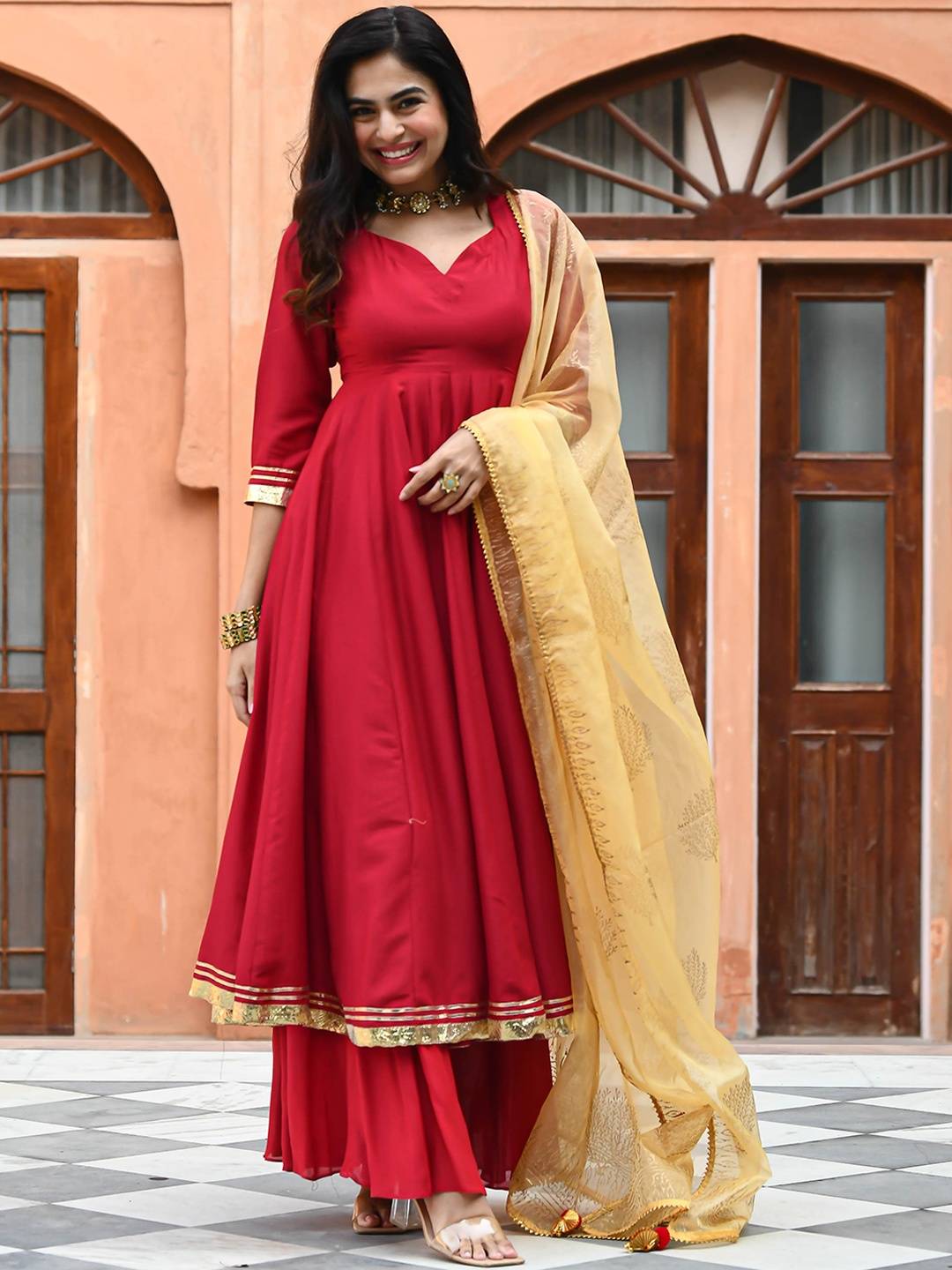 

Bunaai Empire Kurta With Palazzos & Dupatta, Red