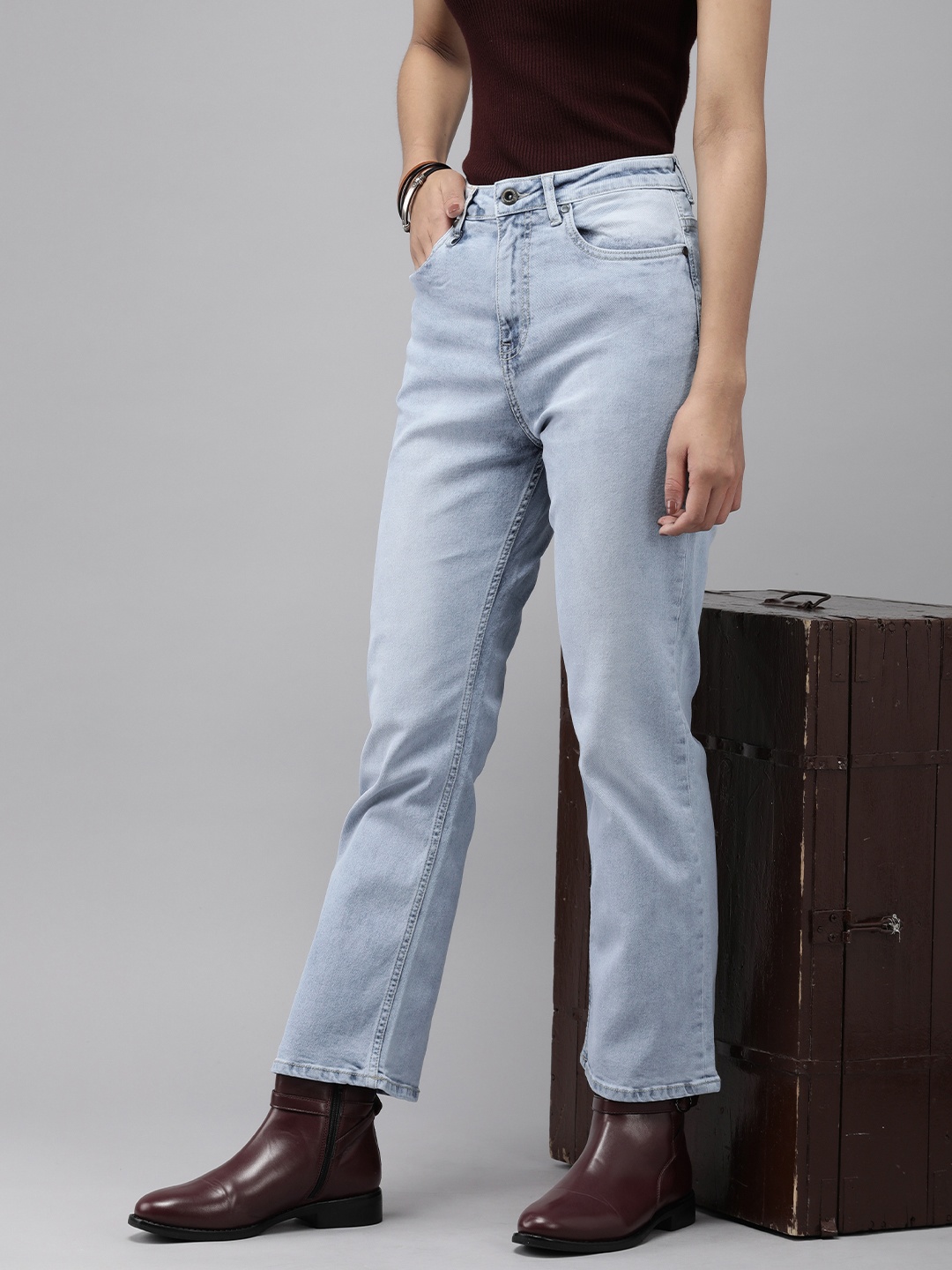 

Roadster Women Straight Fit High-Rise Jeans, Blue