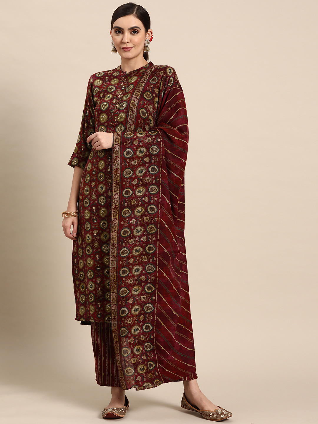 

Anouk Ethnic Motifs Printed Regular Kurta With Trousers & Dupatta, Burgundy