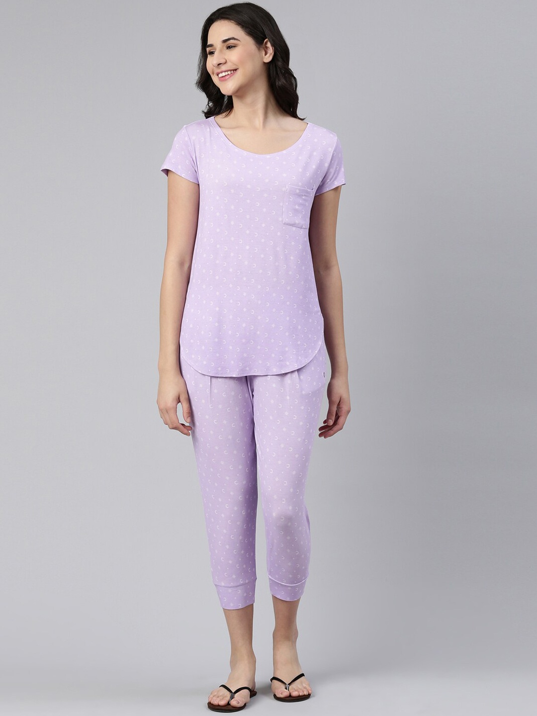 

Enamor Conversational Printed Home T-Shirt and Capri Set, Purple
