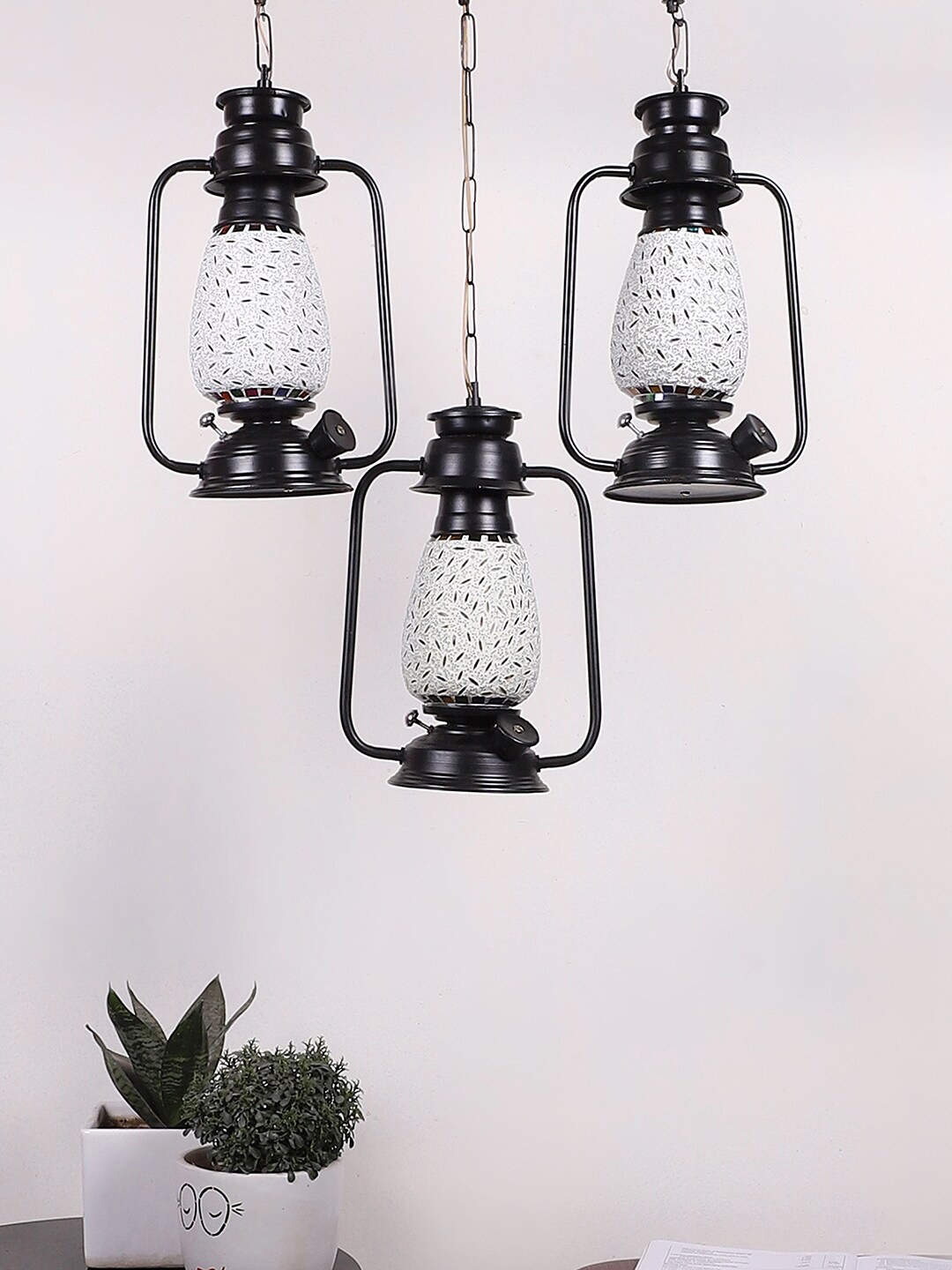 

Devansh White & Black Textured Antique Quintuple Lantern Hanging Lamp