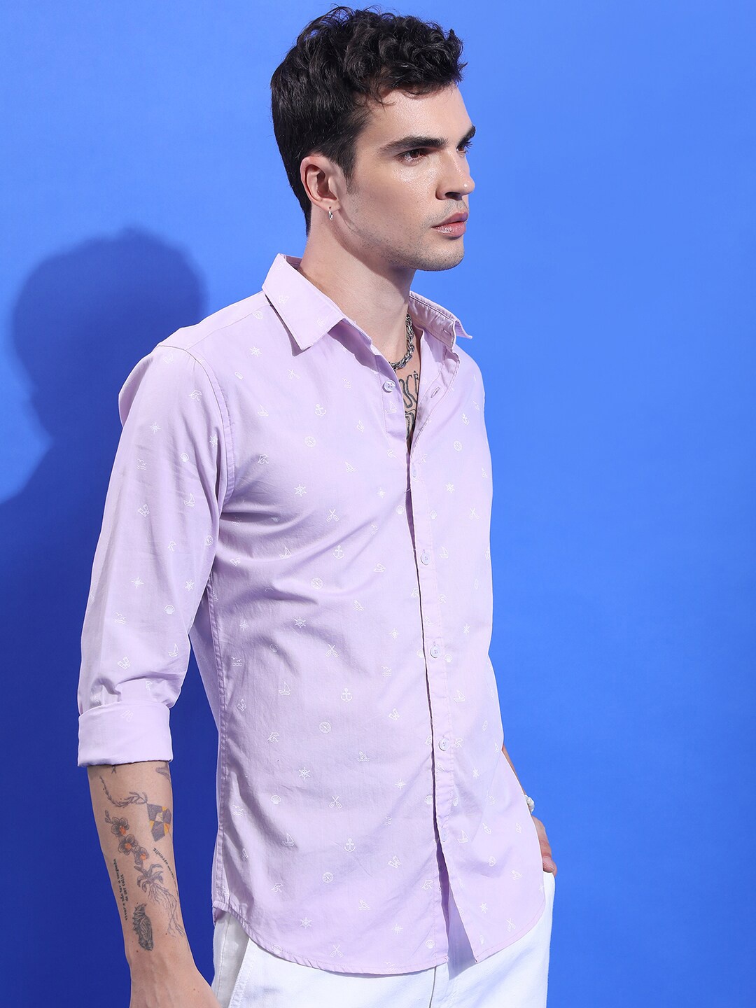 

HIGHLANDER Lavender Conversational Printed Cotton Slim Fit Casual Shirt