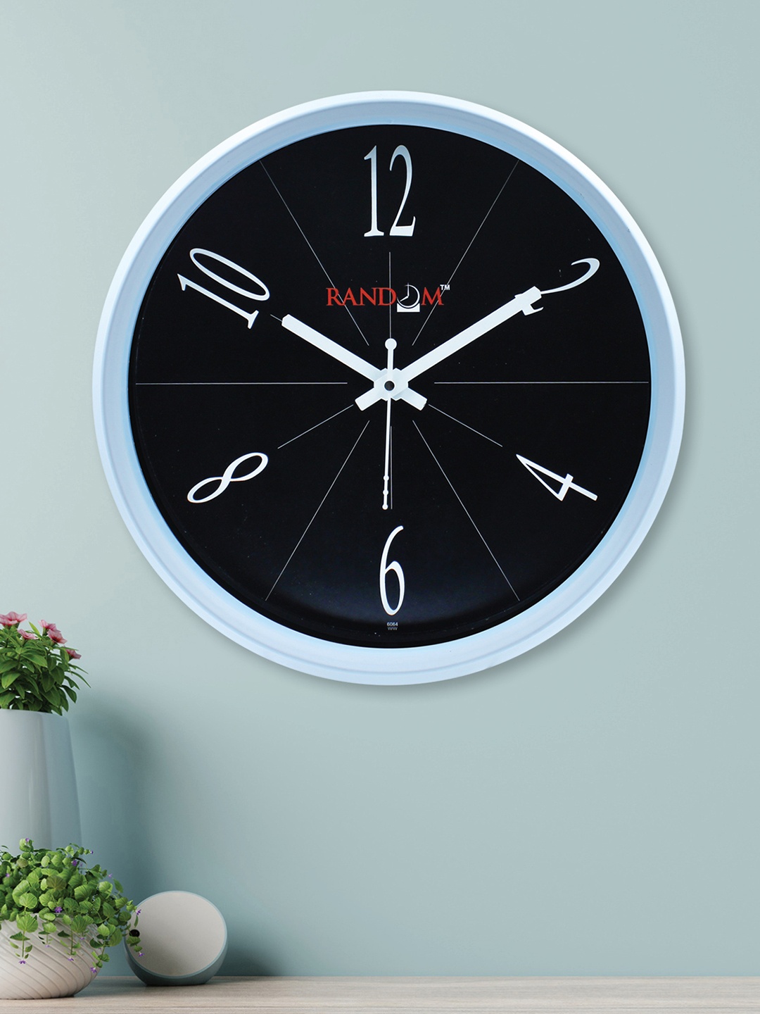 

RANDOM Black Round Solid Analogue Wall Clock