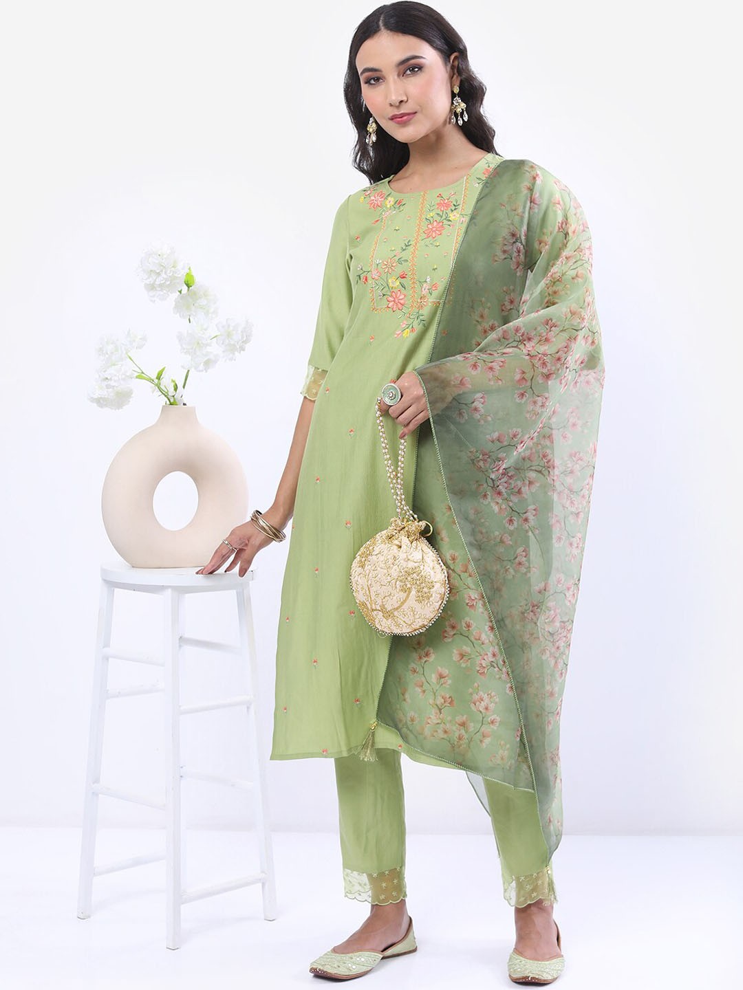 

Vishudh Green & Red Floral Embroidered Kurta With Trousers & Dupatta