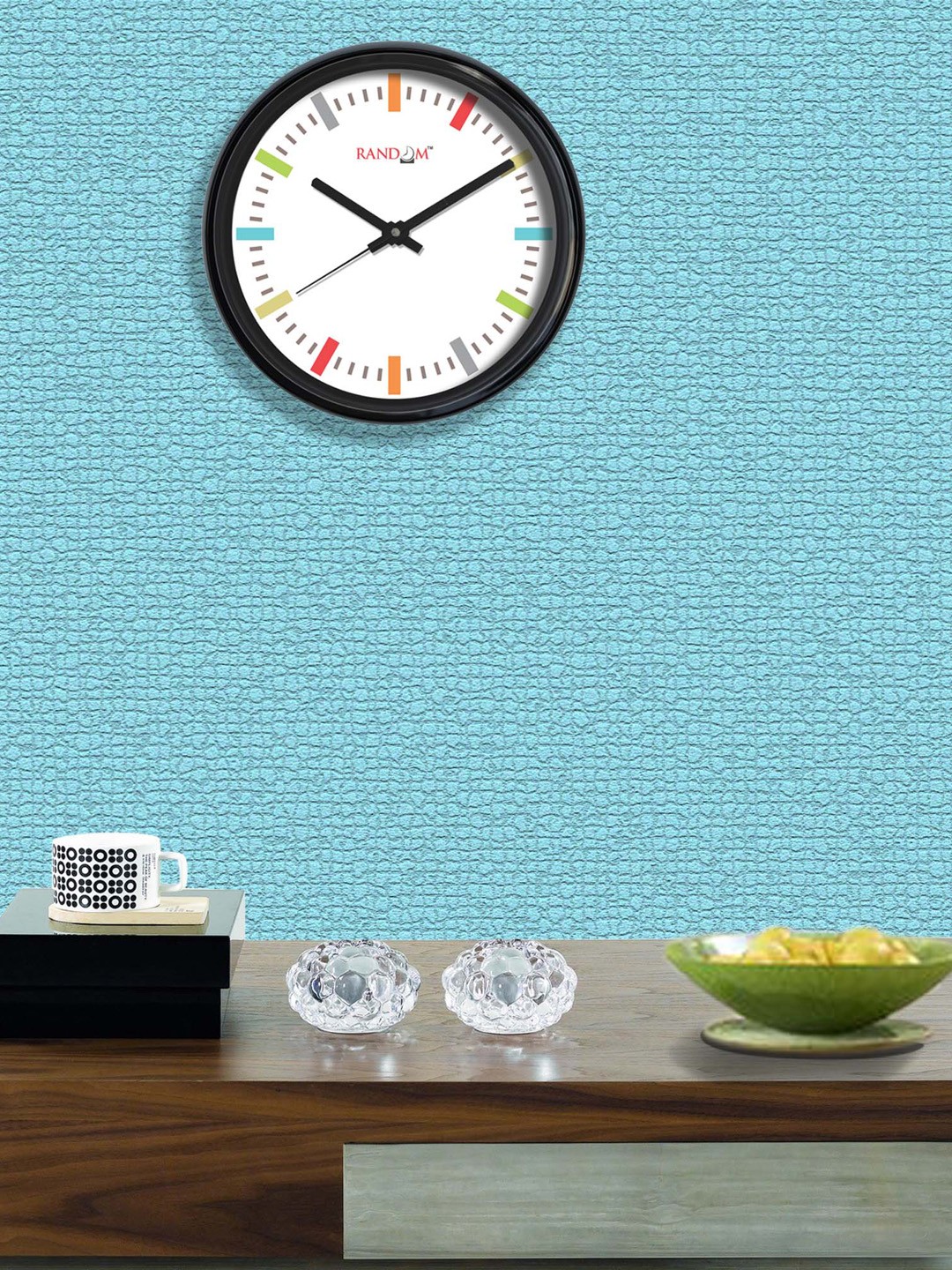 

RANDOM White Round Solid Analogue Wall Clock