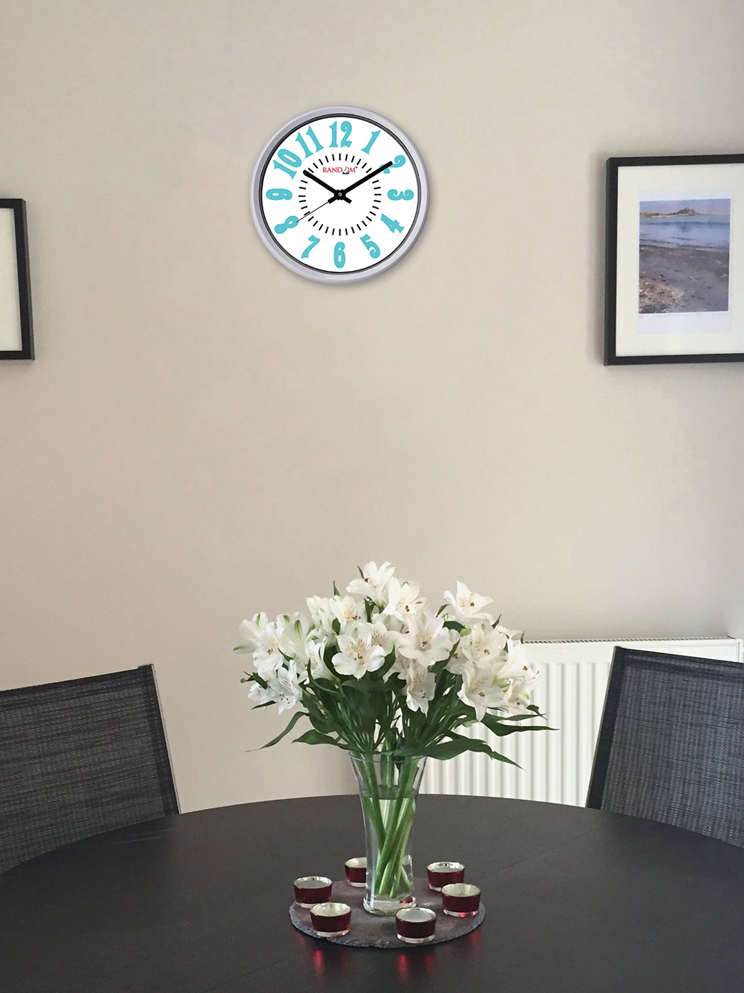 

RANDOM White Round Solid Analogue Wall Clock