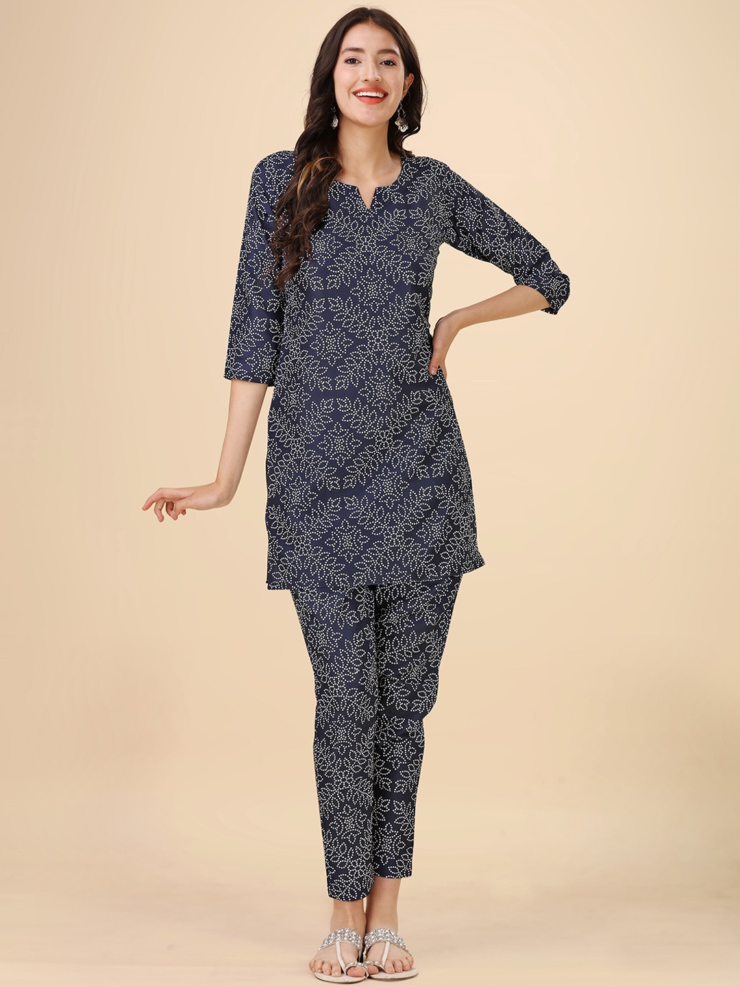 

heemara Bandhani Printed Notched Neck Kurti With Trousers, Navy blue