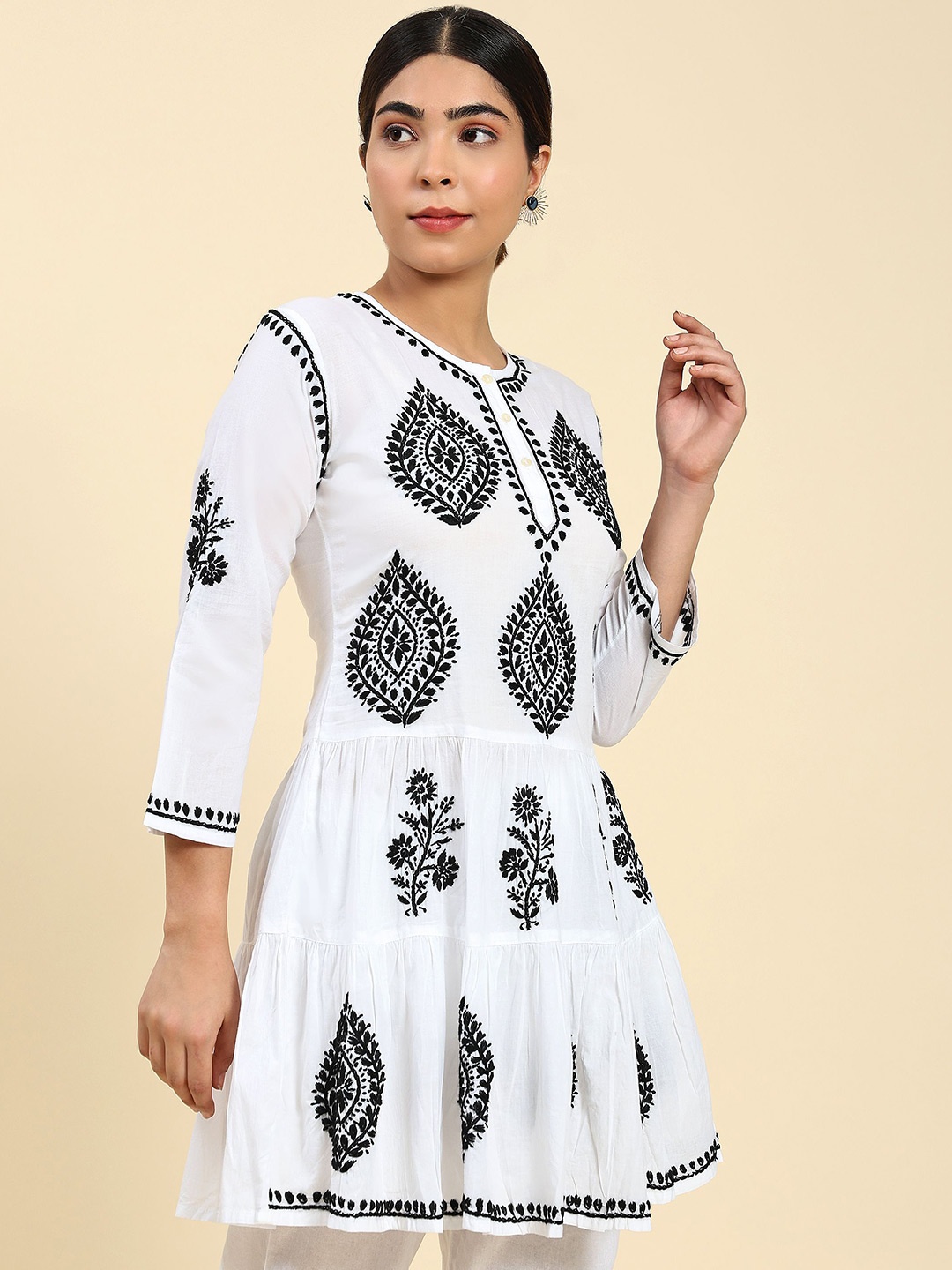 

HOUSE OF KARI Ethnic Motifs Embroidered Kurti, White