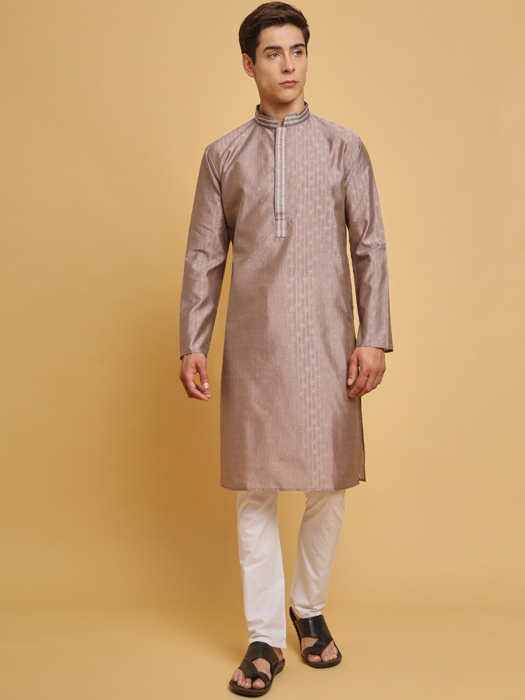 

SWAGG INDIA Mandarin Collar Woven Design Jacquard Chanderi Cotton Kurta, Purple