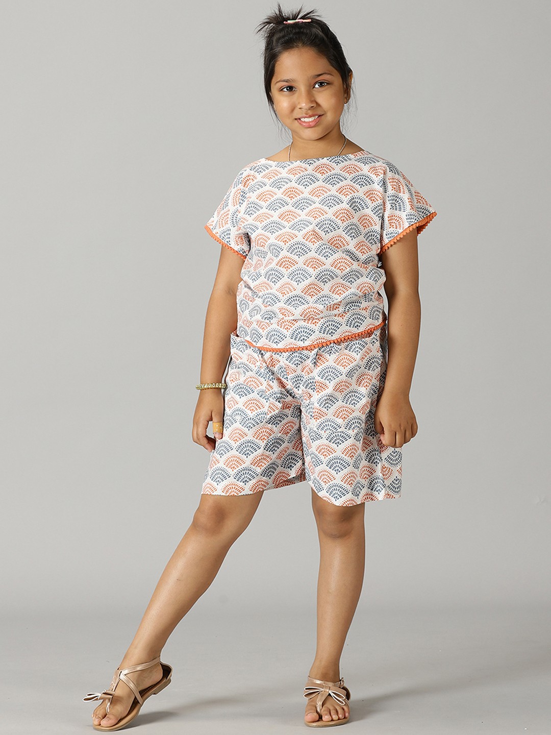 

KiddoPanti Girls Printed Pure Cotton Top With Shorts Set, Blue