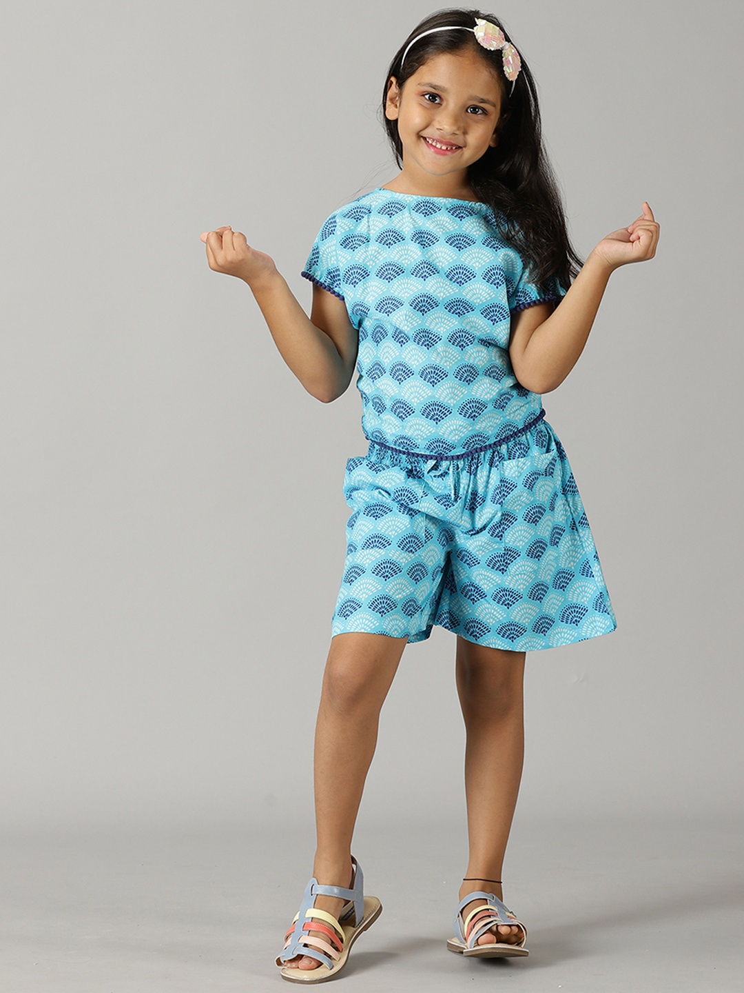 

KiddoPanti Girls Printed Pure Cotton Top With Shorts, Blue