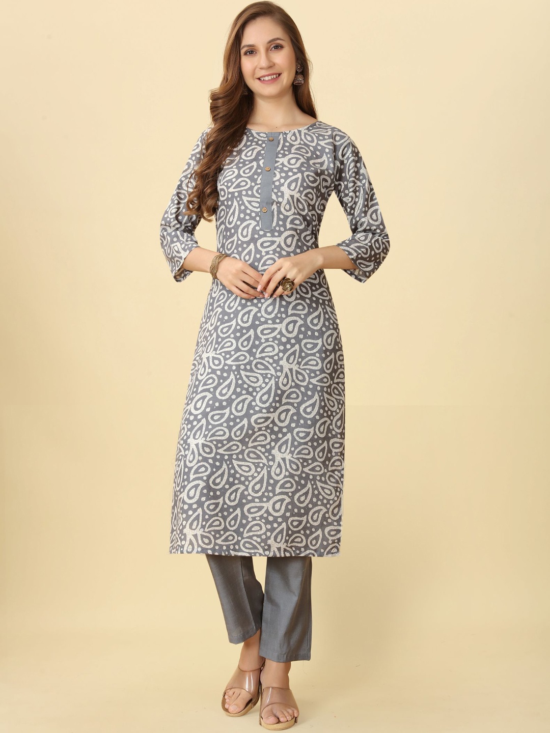 

KALINI Paisley Printed Regular Kurta with Trousers, Grey