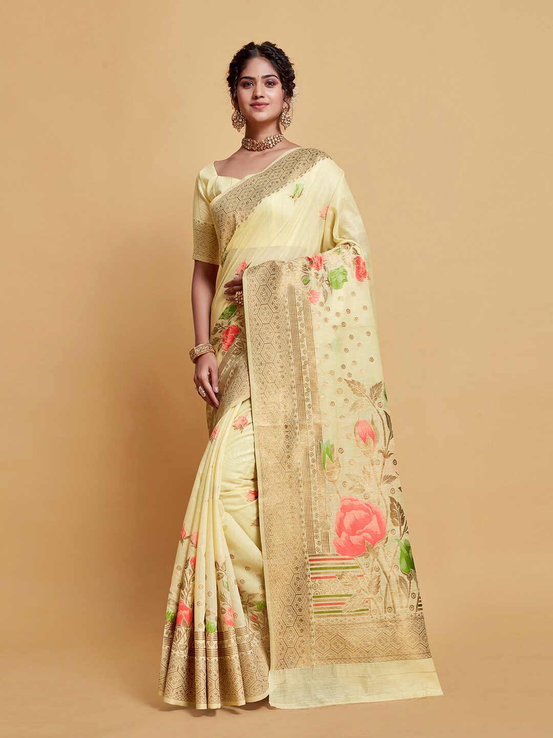 

Pisara Floral Woven Design Zari Silk Cotton Banarasi Saree, Cream