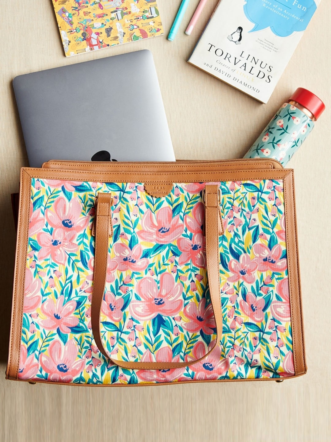 

TEAL BY CHUMBAK Floral Printed Oversized Shopper Shoulder Bag, White