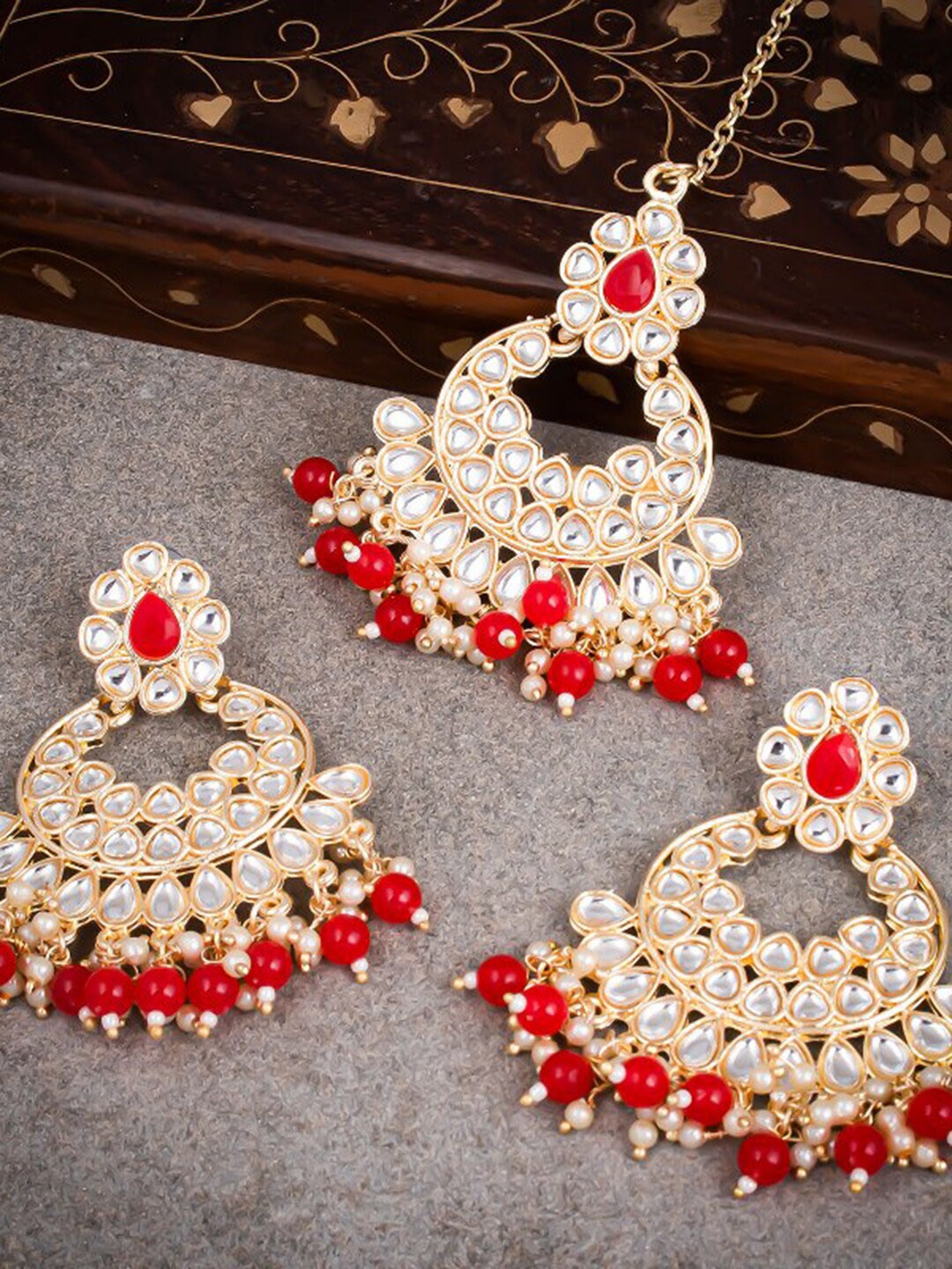 

Sukkhi Gold-Plated Kundan Studded Maang Tika and Earrings