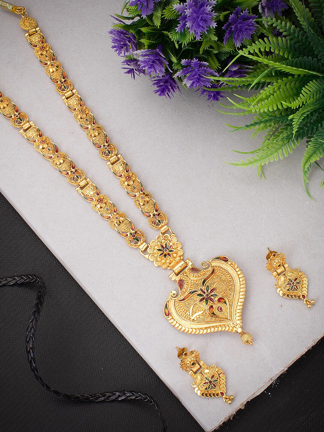 

Sukkhi Gold-Plated Enameled Detail Necklace and Earrings