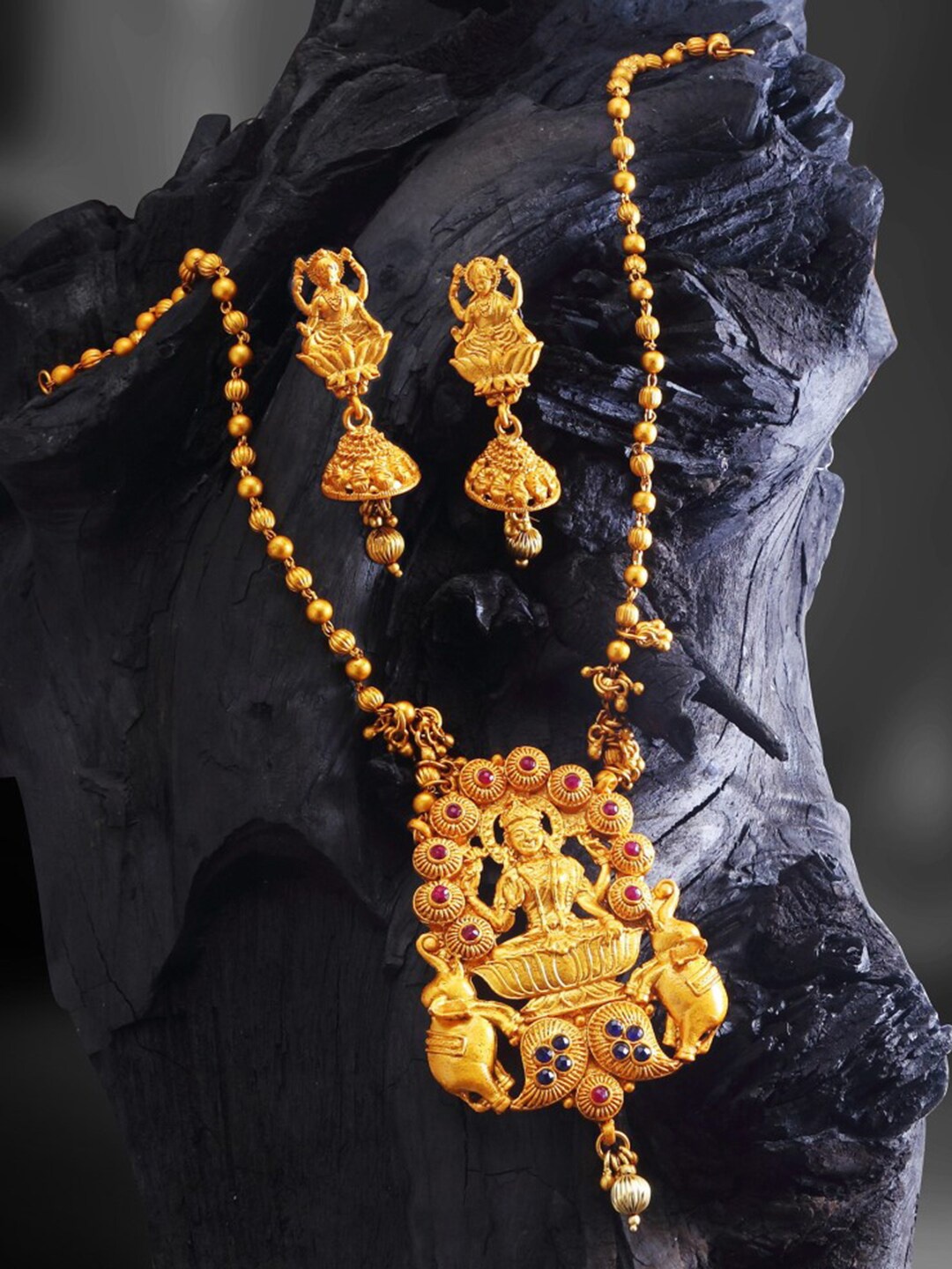 

Sukkhi Gold-Plated Stone-Studded Temple Necklace & Earrings