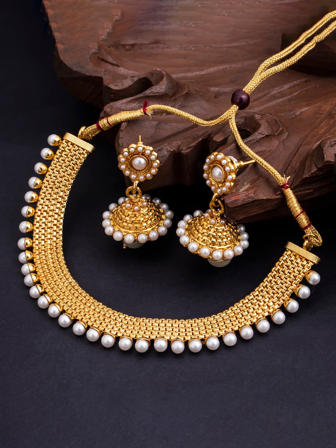 

Sukkhi Gold-Plated Pearls Beaded Necklace & Earrings