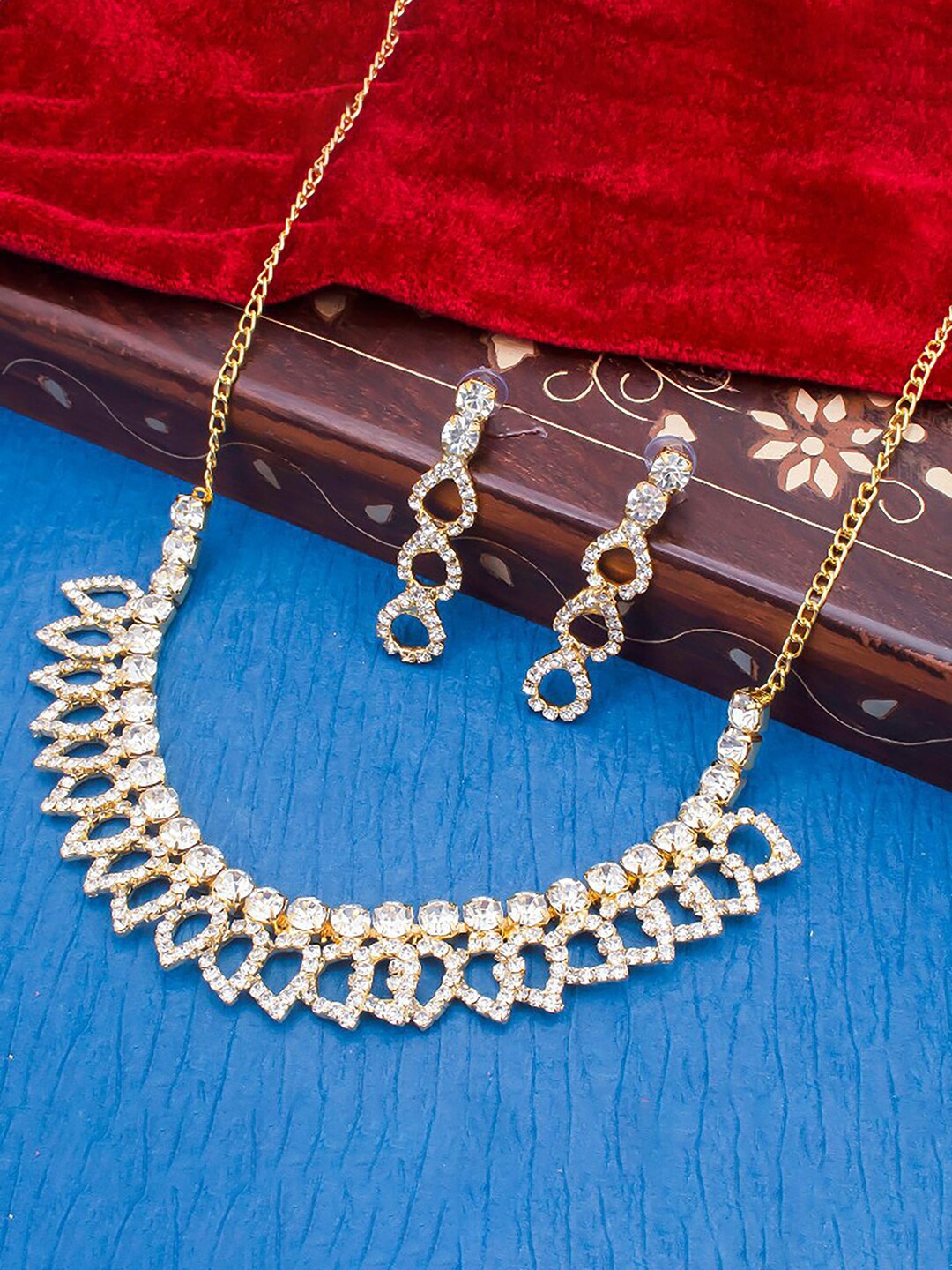 

Sukkhi Gold-Plated Stone-Studded Necklace and Earrings