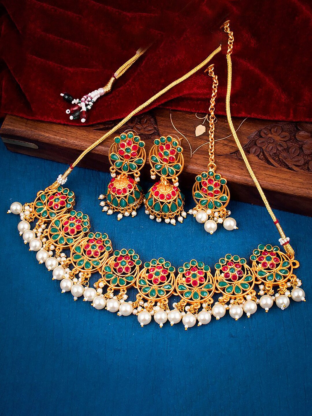 

Sukkhi Gold-Plated Kundan & Stone Studded Brass Jewellery Set