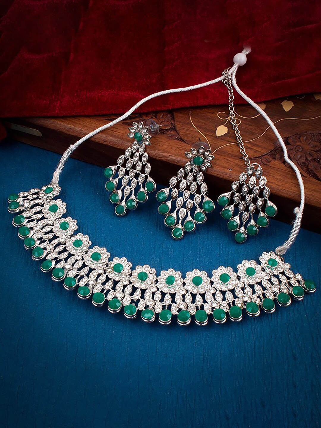 

Sukkhi Rhodium-Plated Stone-Studded & Beaded Jewellery Set, Silver