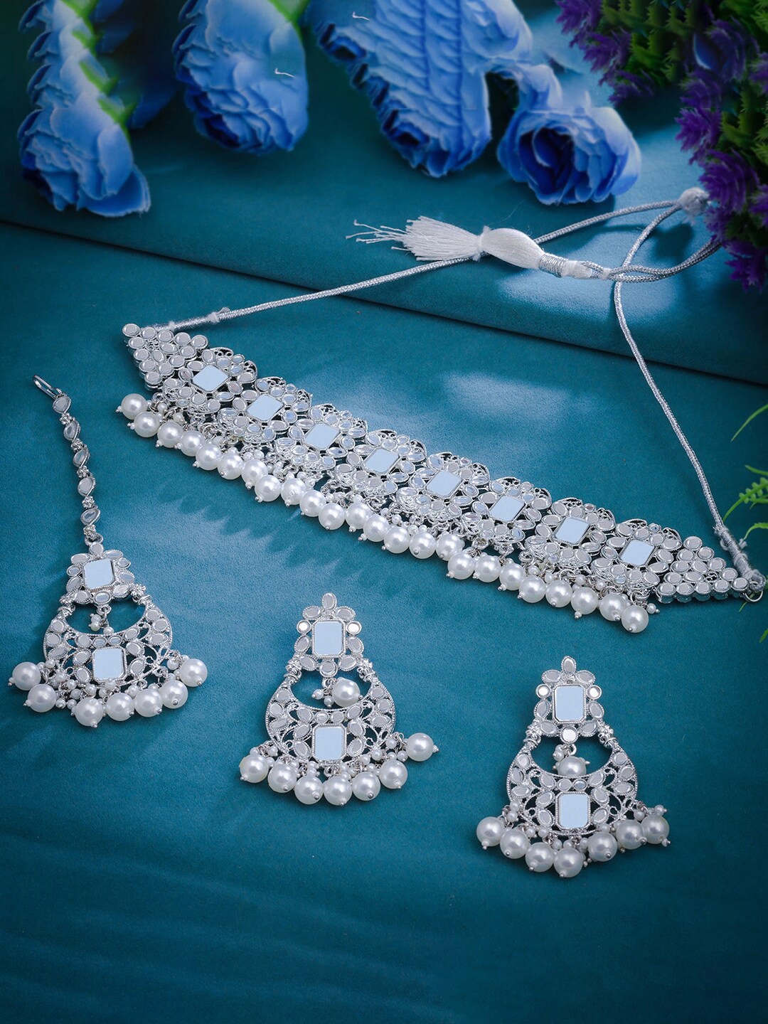 

Sukkhi Rhodium-Plated Stone-Studded and beaded Jewellery Set, Silver