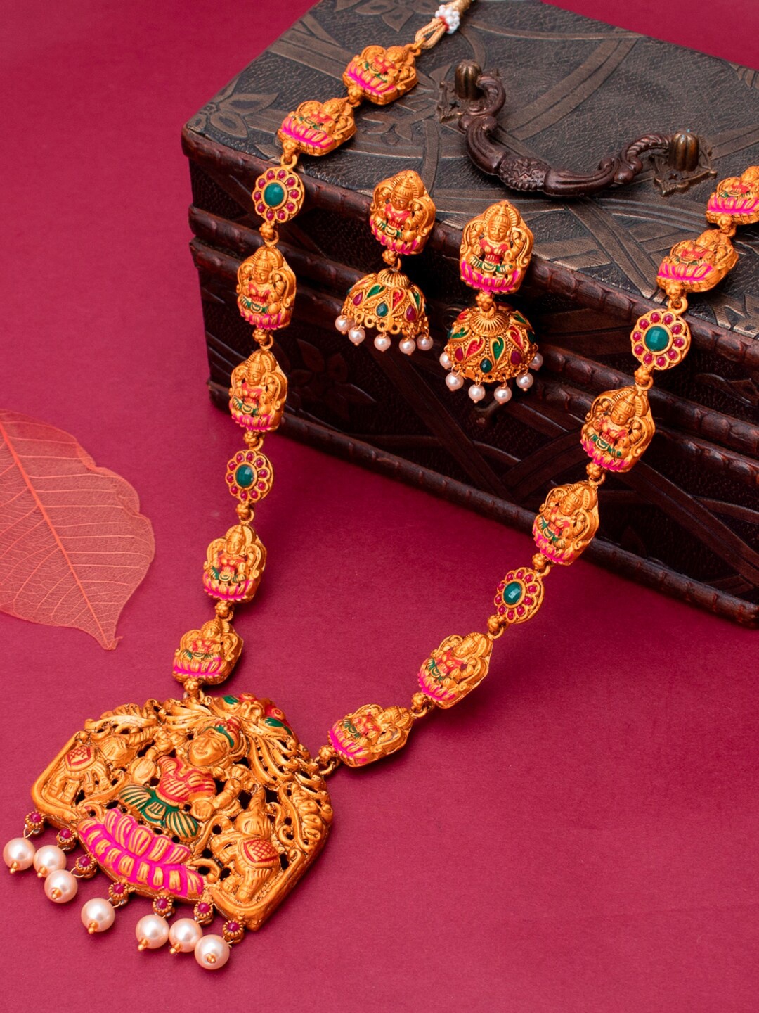 

Sukkhi Gold-Plated Pearl-Beaded Jewellery Set