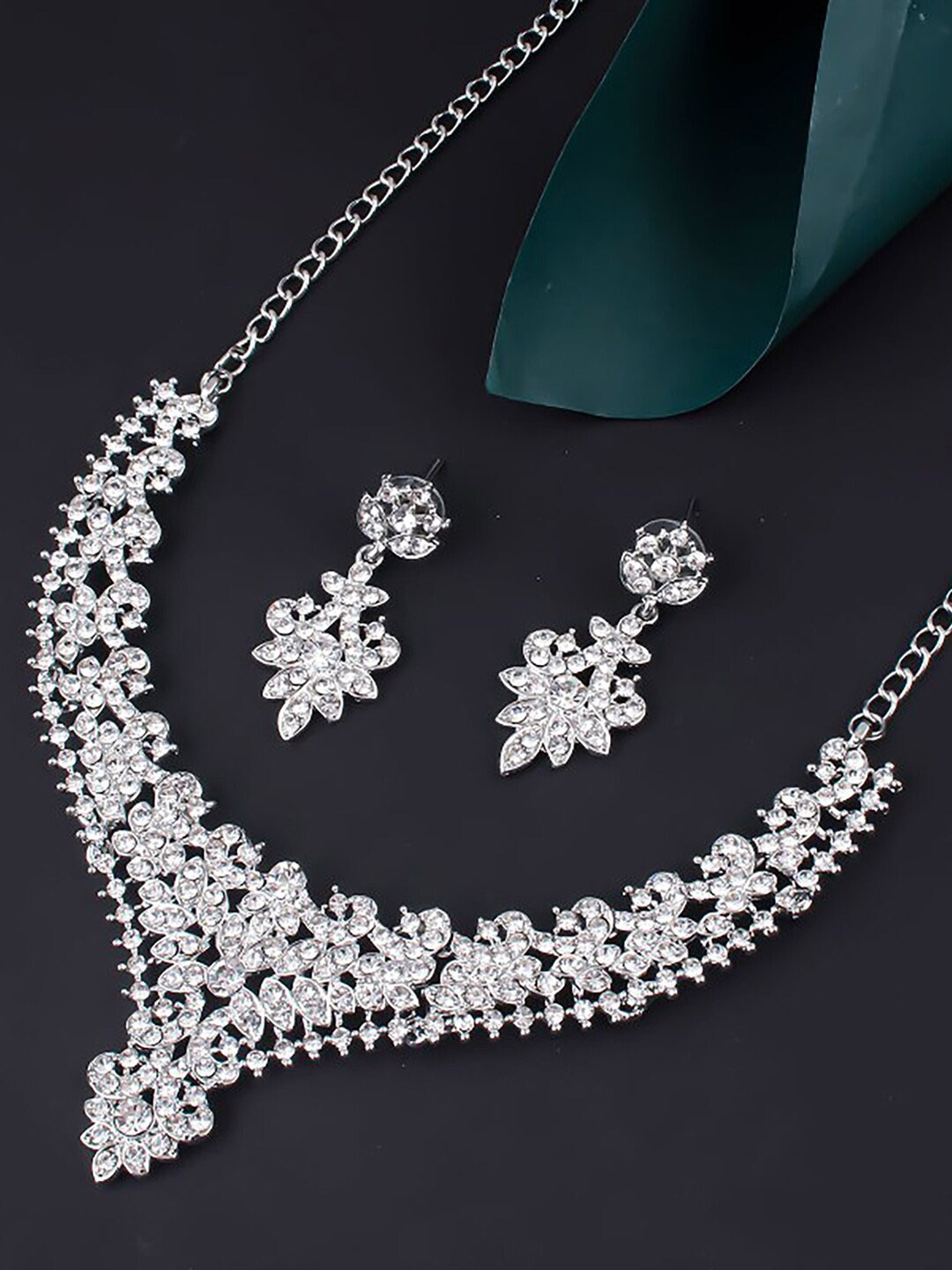 

Sukkhi Rhodium-Plated Stone-Studded Jewellery Set, Silver