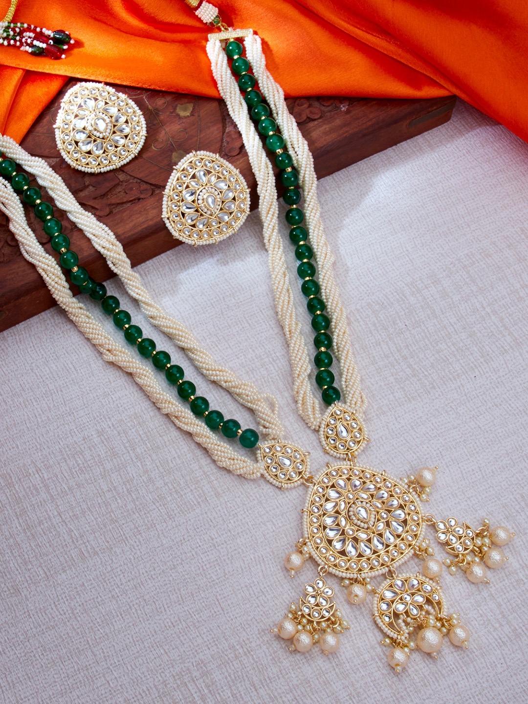 

Sukkhi Gold-Plated Kundan-Studded and Beaded Necklace & Earrings Set, Green