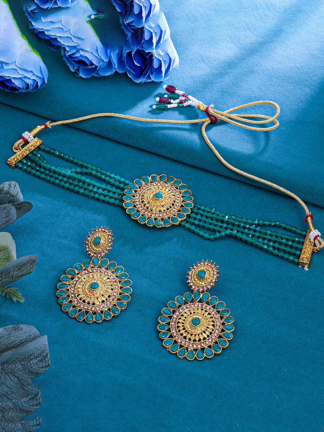 

Sukkhi Gold-Plated Stone-Studded & Beaded Necklace & Earrings