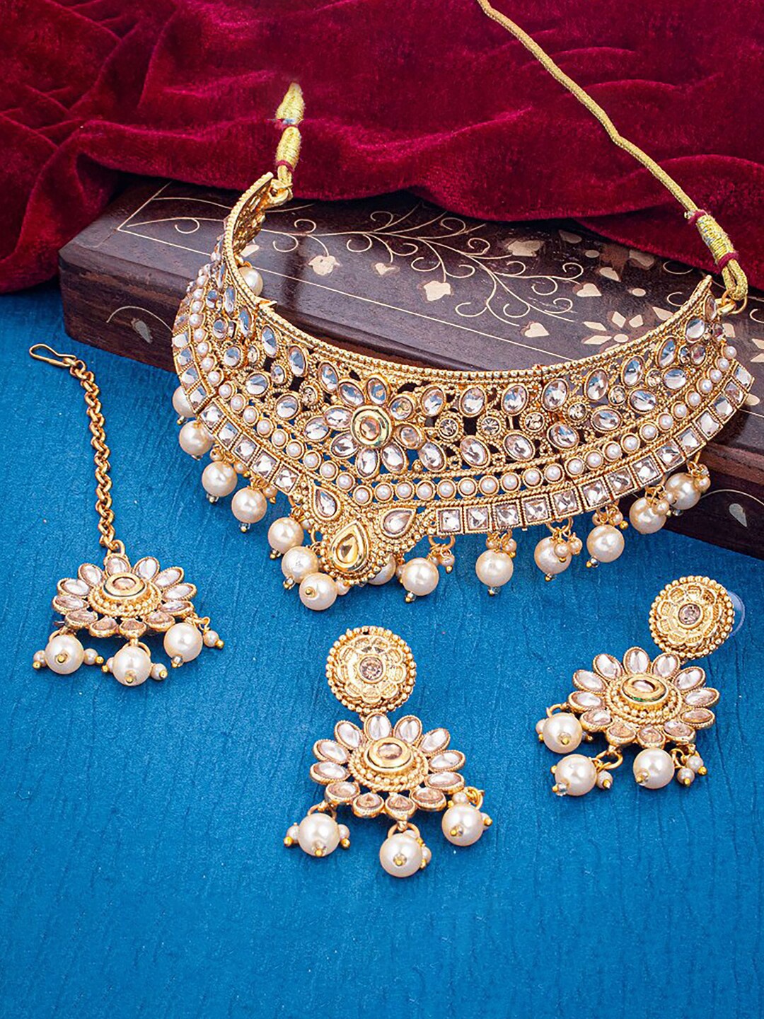 

Sukkhi Gold-Plated Kundan Studded & Beaded Necklace and Earrings with Maang Tika