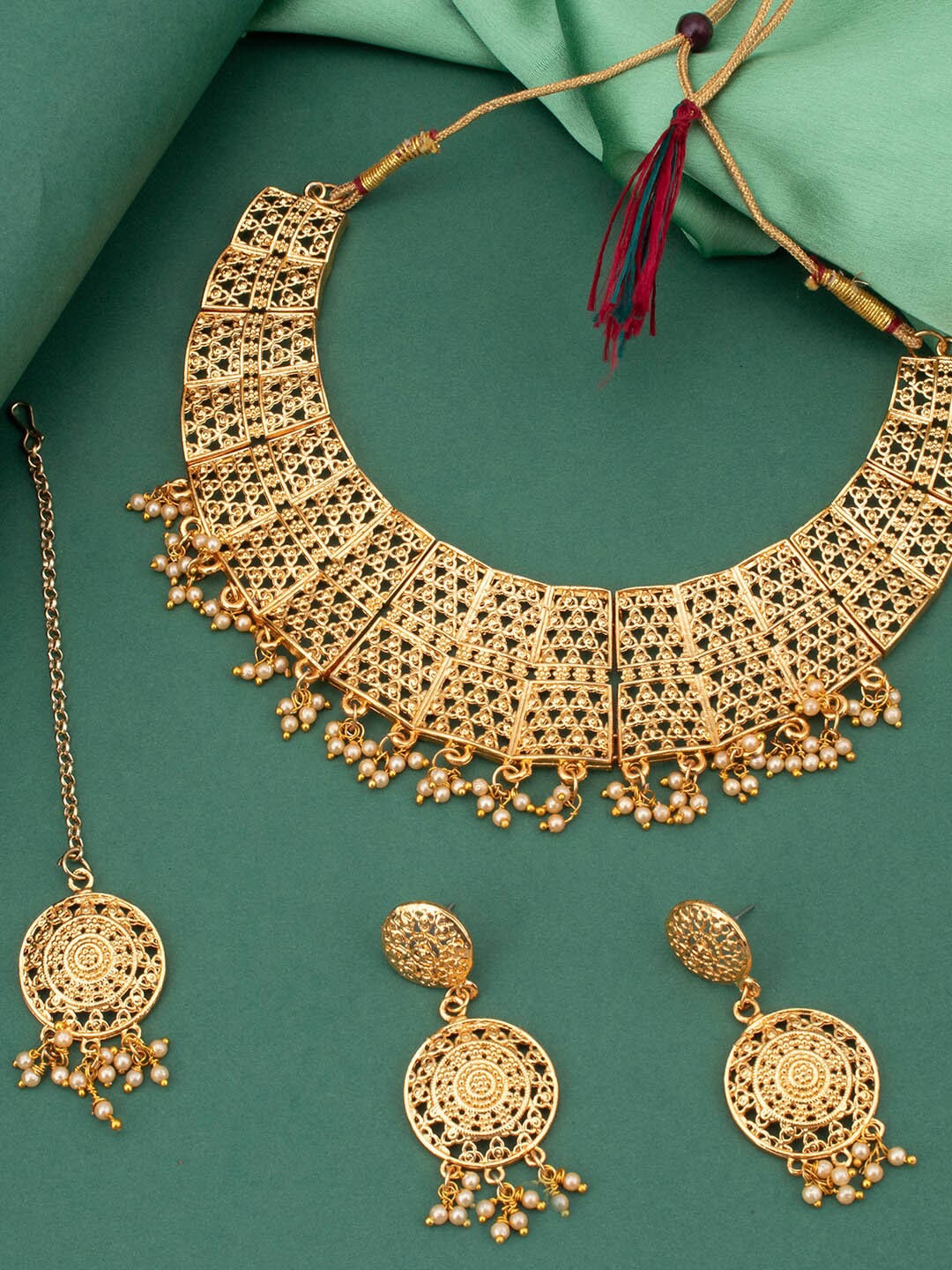 

Sukkhi Gold-Plated Beaded Jewellery Set