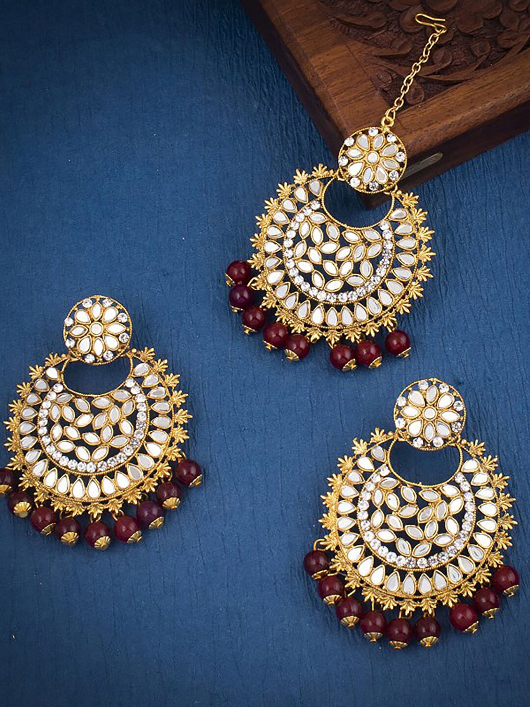 

Sukkhi Gold-Plated Kundan-Studded & Beaded Maang Tika and Earrings Jewellery Set